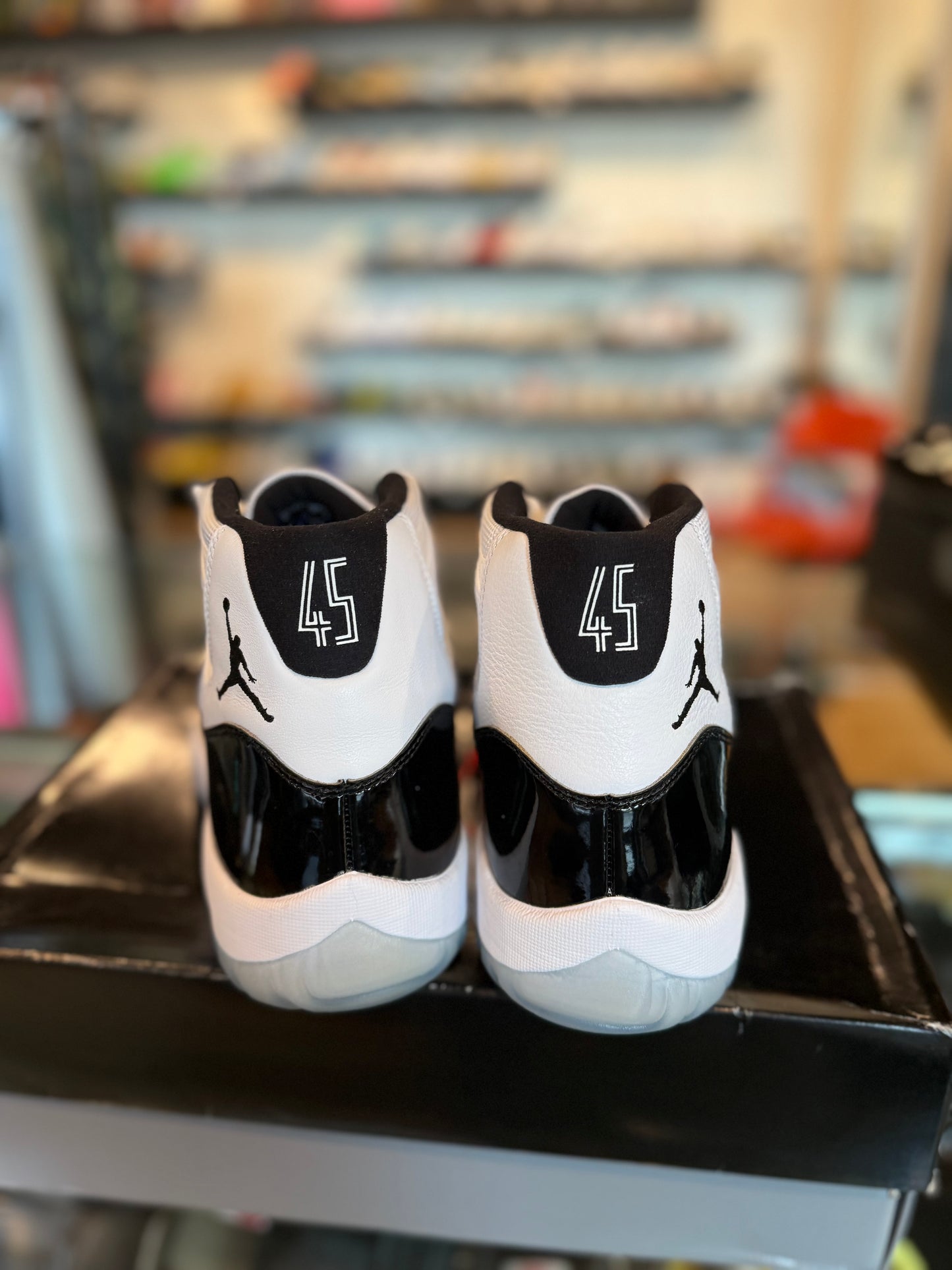 Jordan 11 Retro Concord DS OG Size 11