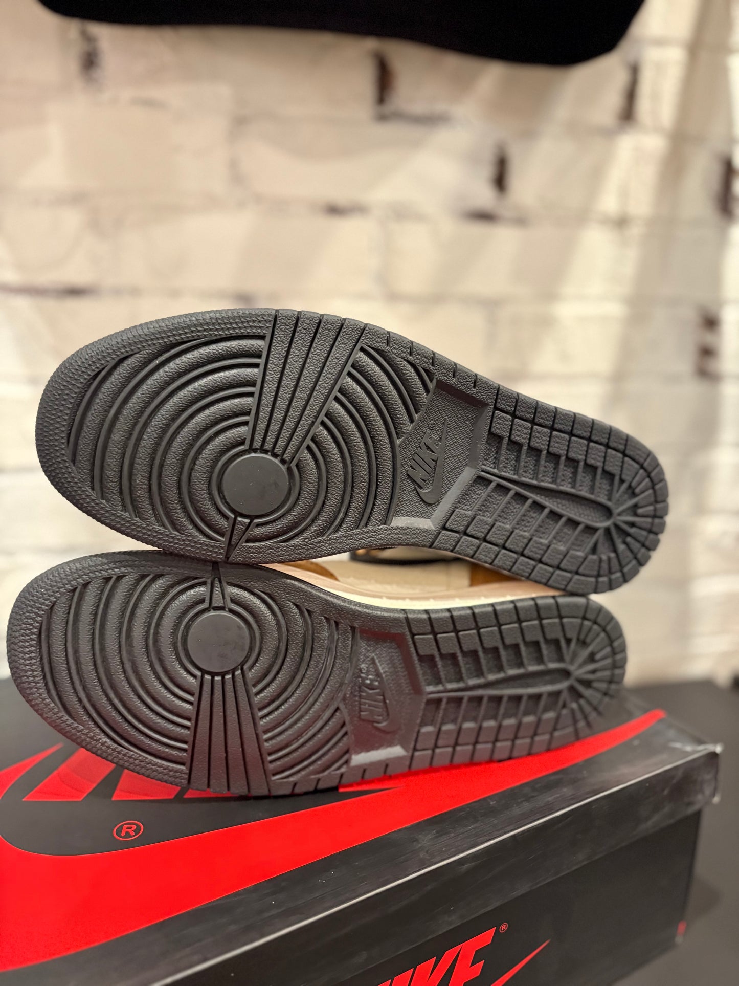 Jordan 1 Retro High Rookie Of The Year VNDS RB Size 9.5