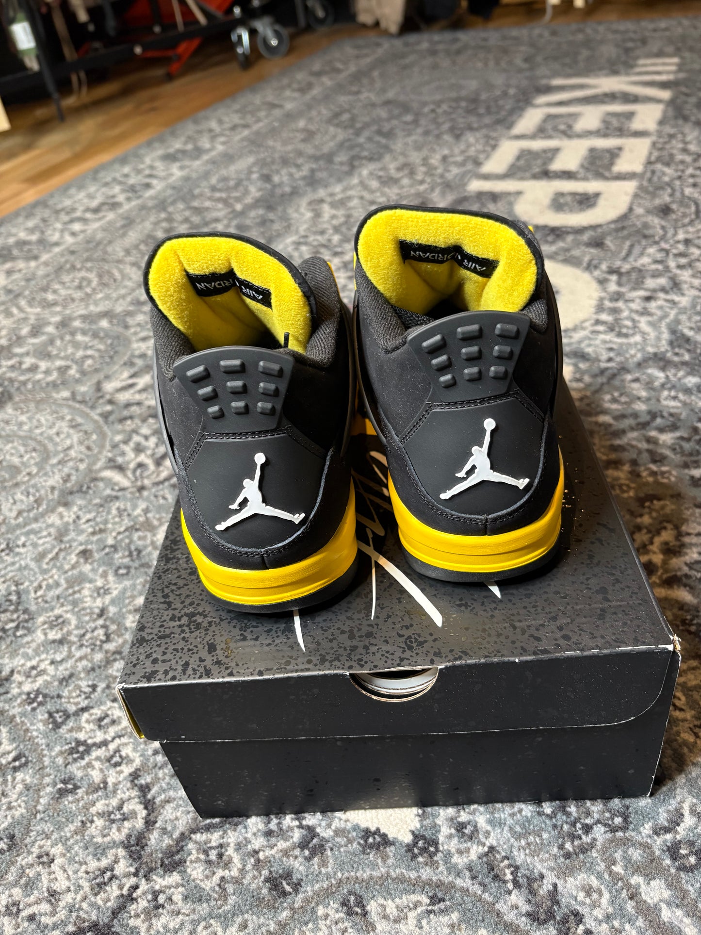 Jordan 4 Retro “Yellow Thunder” Clean Og Size 10.5