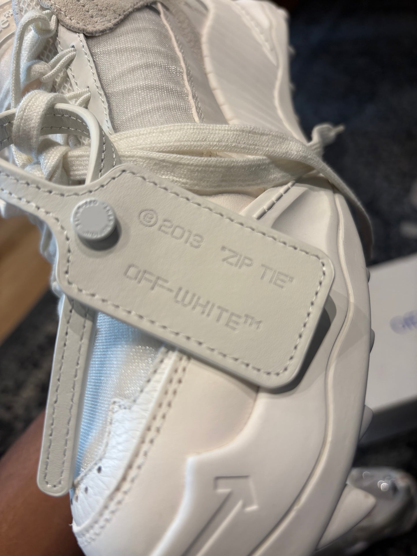 Off White Odsy OG DS SIZE 10(43EU)