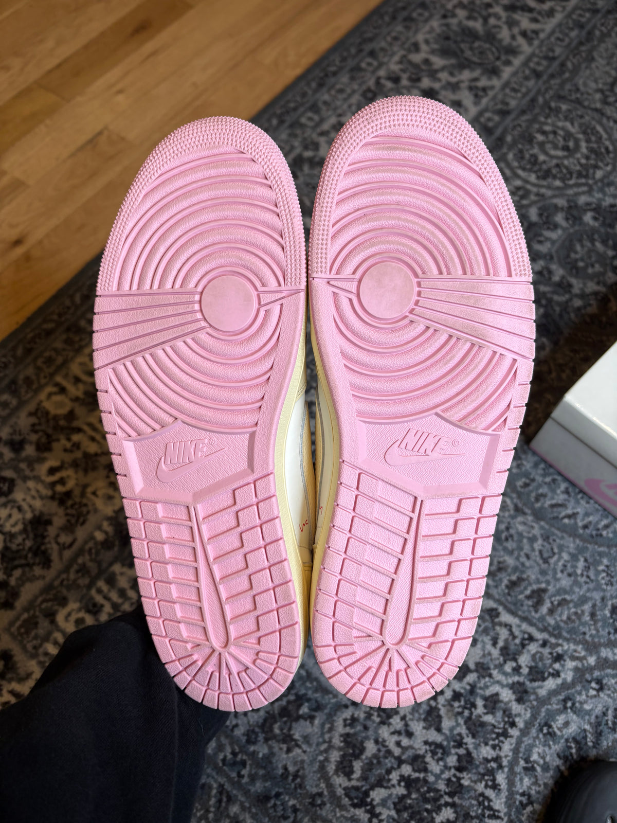 Jordan 1 Retro Low “Shy Pink” Vnds Og Size 10.5
