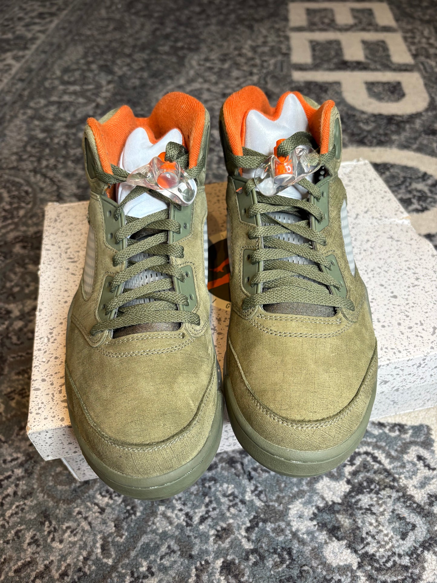 Jordan 5 Retro “Olive” Clean Og Size 9