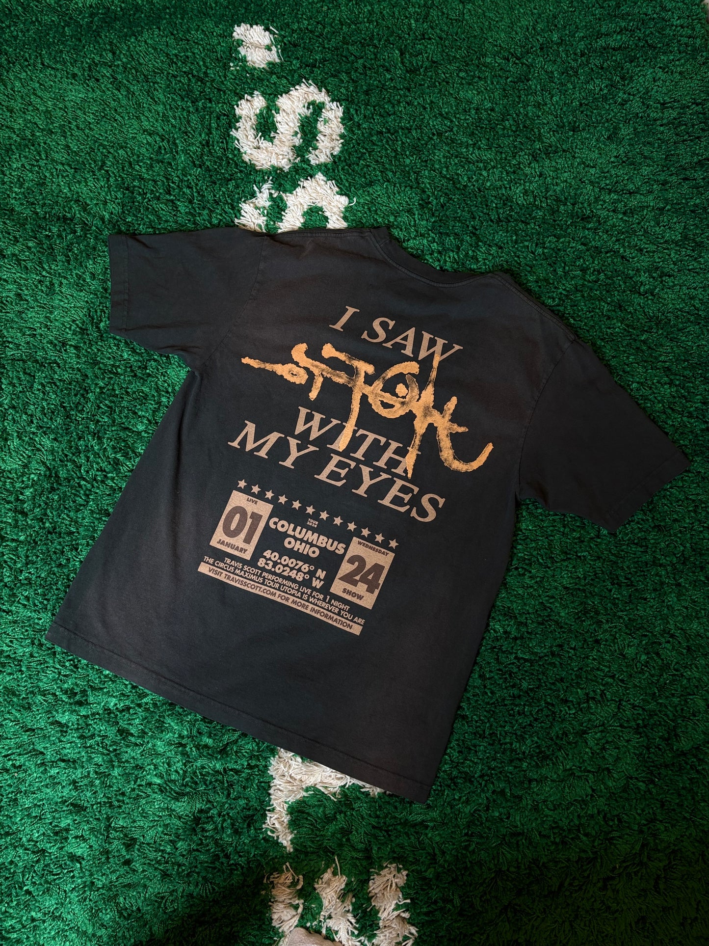 Utopia Columbus Tour Tee Size Large