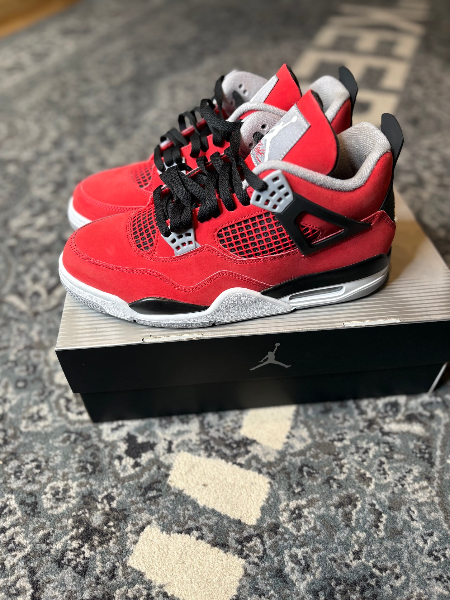 Jordan 4 Retro “Toro” CLEAN OG SIZE 10