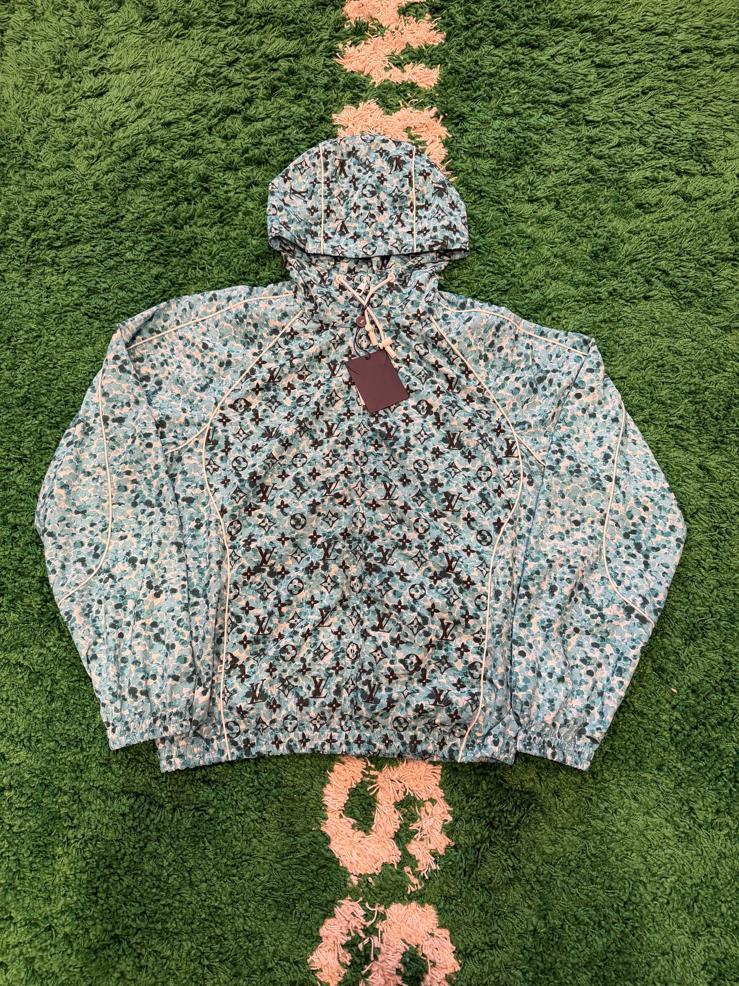 Louis Vuitton Mint Monogram Windbreaker DS Size 48