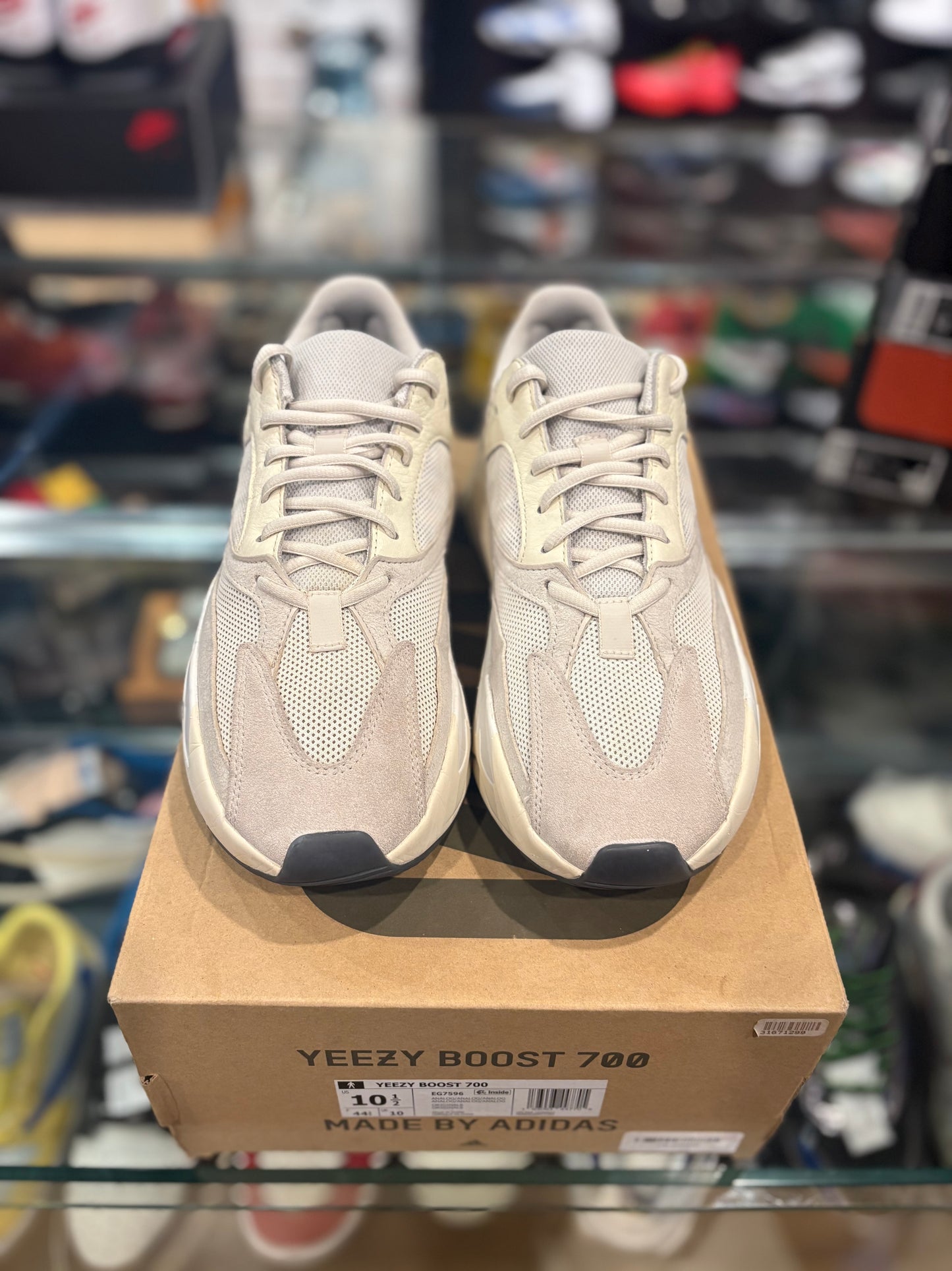 Yeezy 700 ‘Analog’ Clean Used OG box