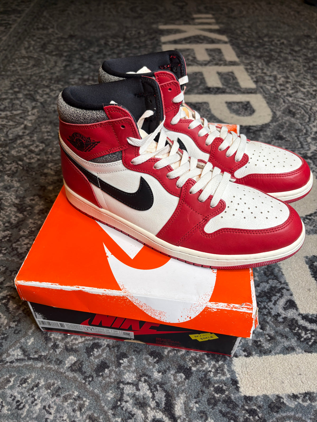 Jordan 1 Retro “Lost and Found” Clean Og Size 11.5