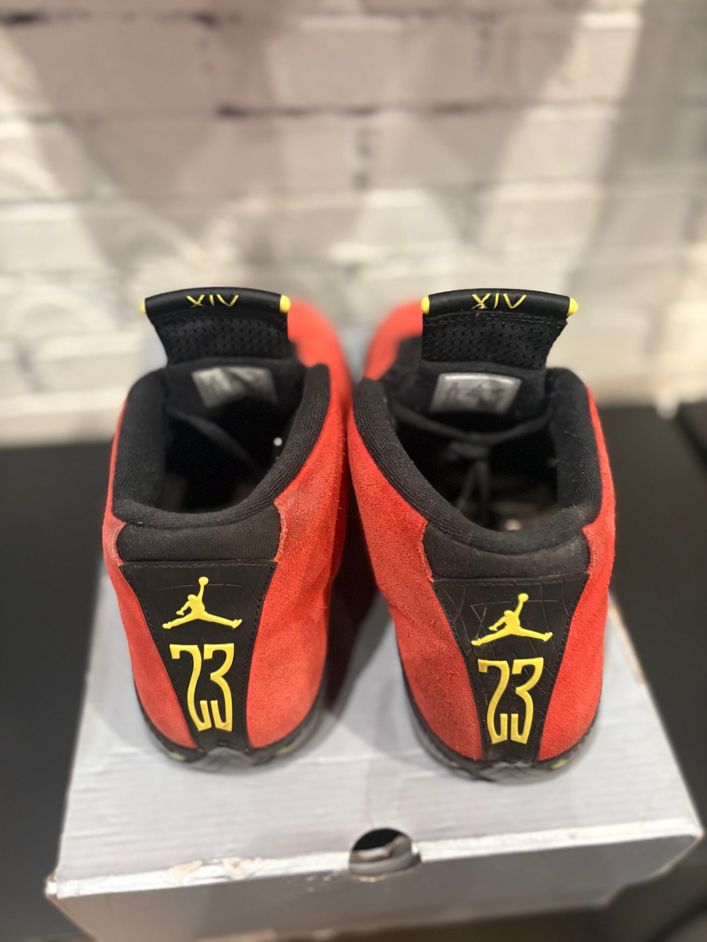 Jordan 14 ‘Red Ferrari’ Clean used og box size 14