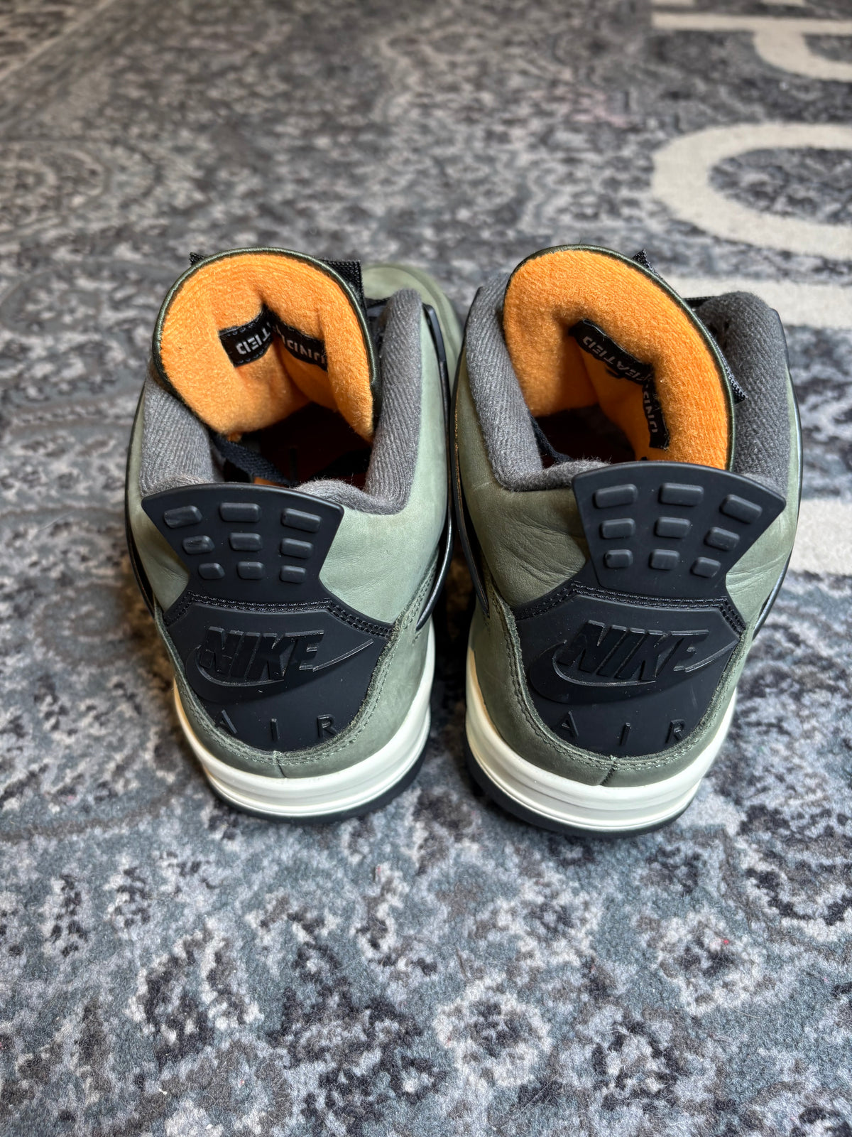Jordan 4 Retro “Undefeated” Clean Rb Size 10.5