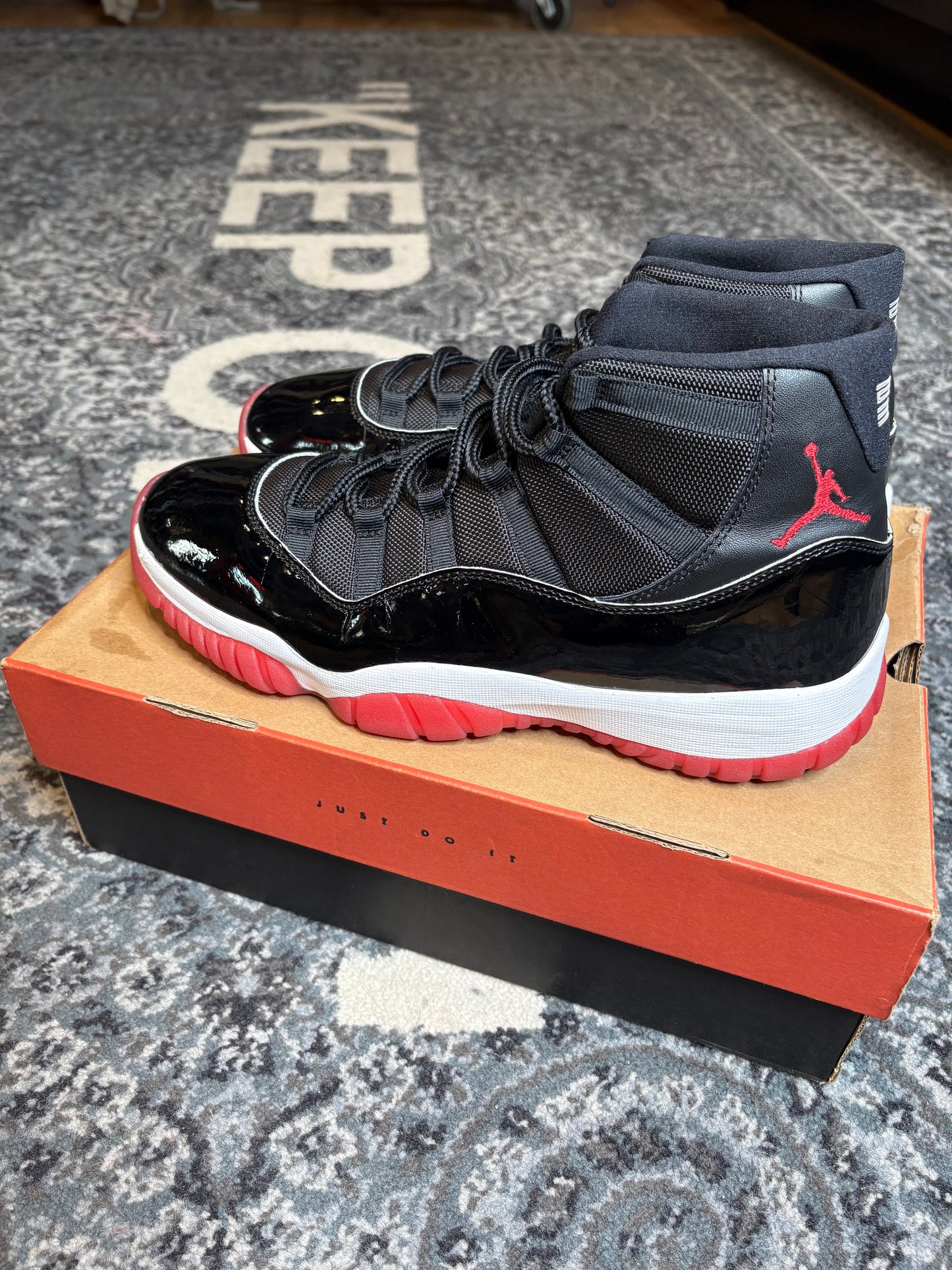 Jordan 11 Retro “Bred” CLEAN RB SIZE 13