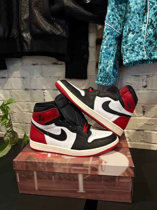 Jordan 1 Retro High Black Toe Reimagined DS OG Size 10.5