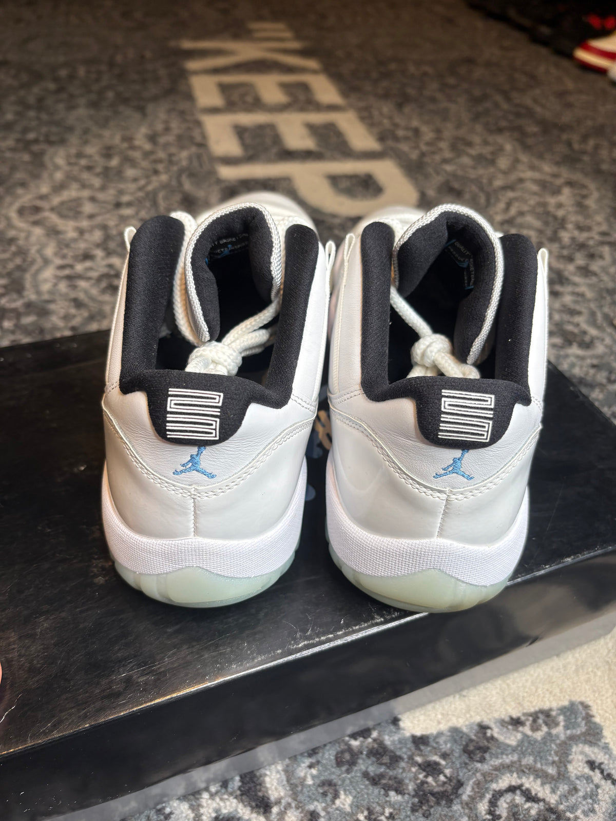 Jordan 11 Retro Low “Legend Blue” Clean Og Size 10