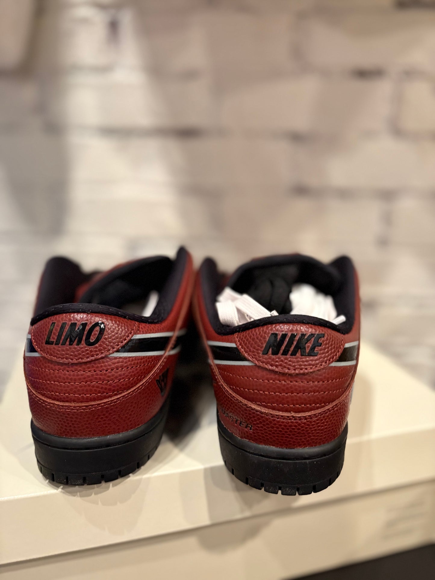 SB Dunk Low Limousine Skateboards DS OG Size 11