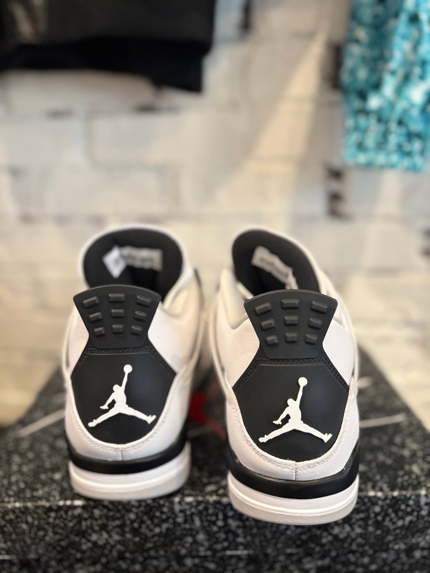 Jordan 4 Retro Military Black VNDS Size 9