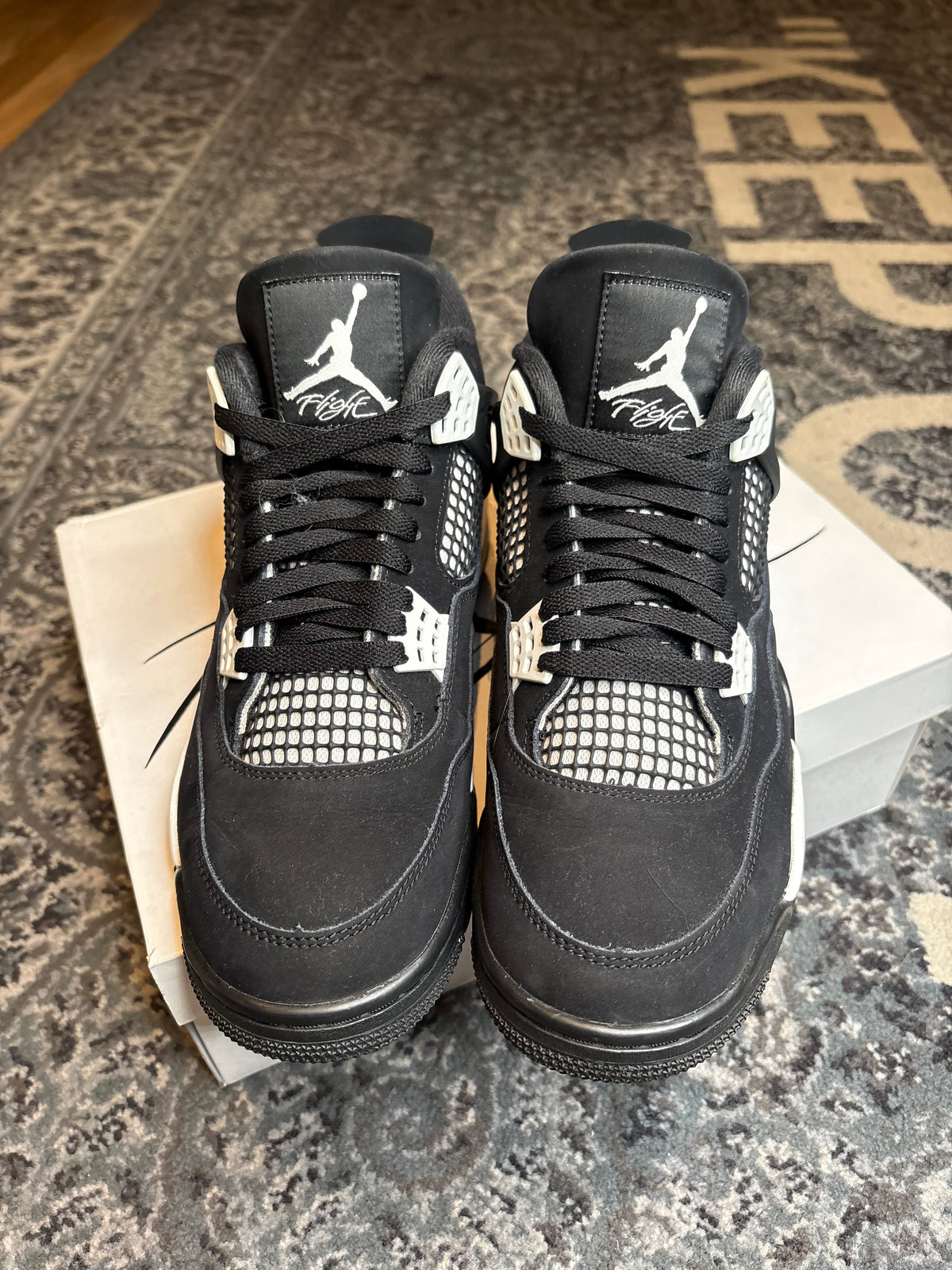 Jordan 4 Retro “White Thunder” Clean Og Size 10.5