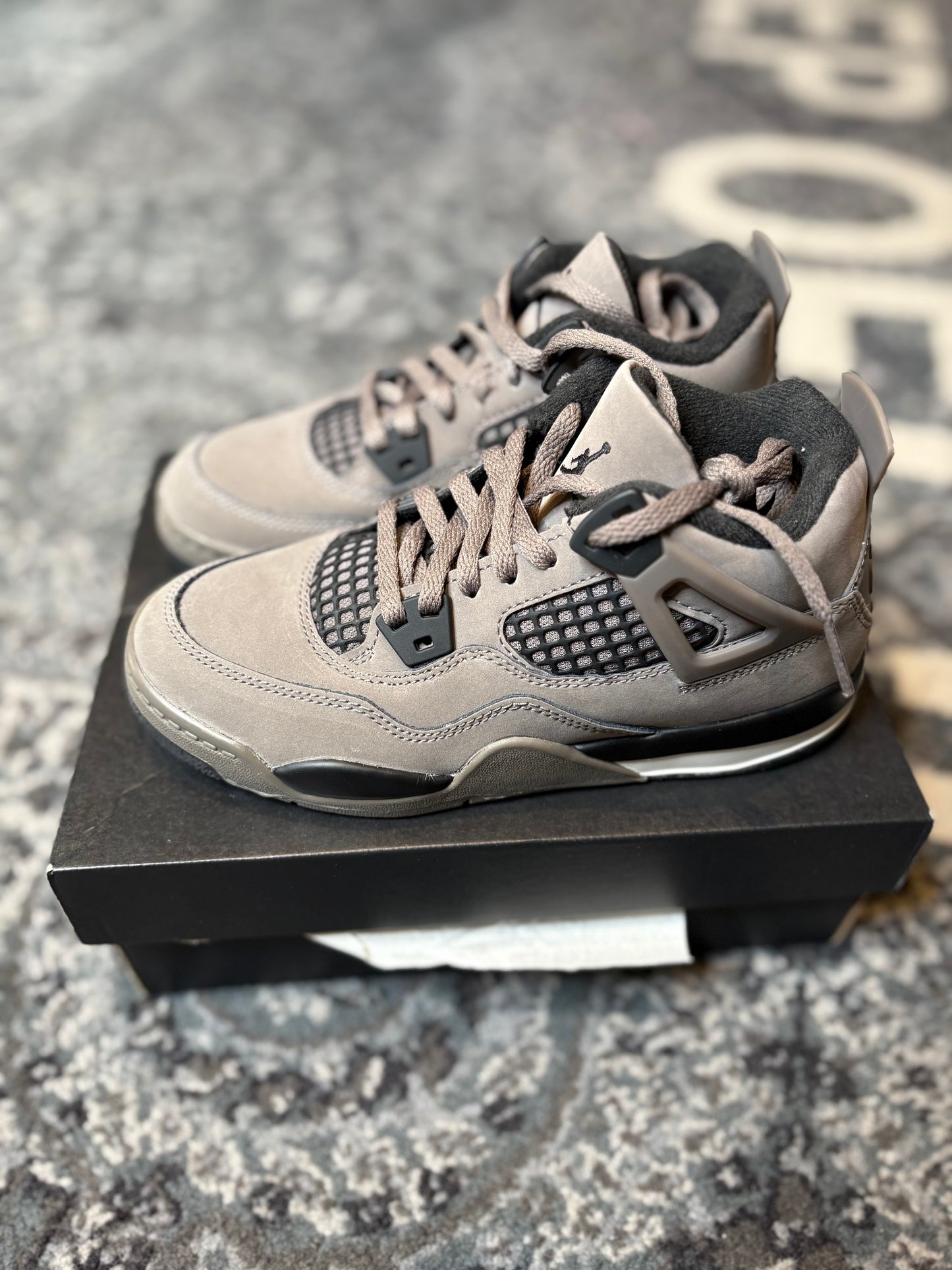 Jordan 4 Retro “Cavestone” Ds Og Size 1.5Y