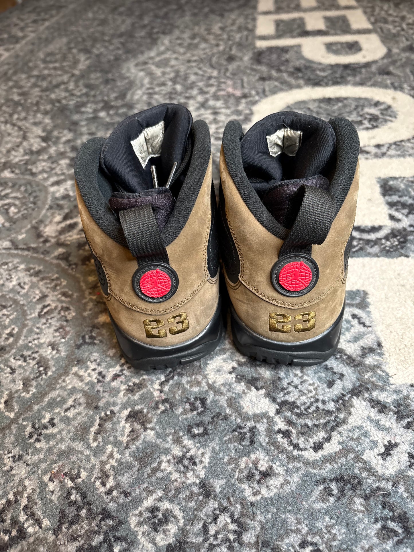 Jordan 9 Retro “Olive” Clean Nb Size 11