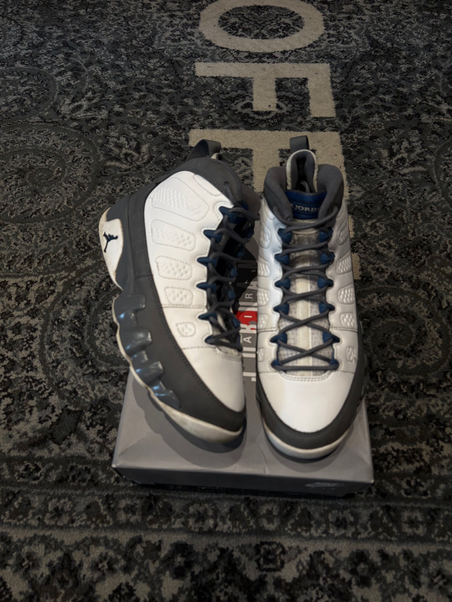 Jordan 9 Retro “Flint Grey French Blue” CLEAN OG SIZE 7Y