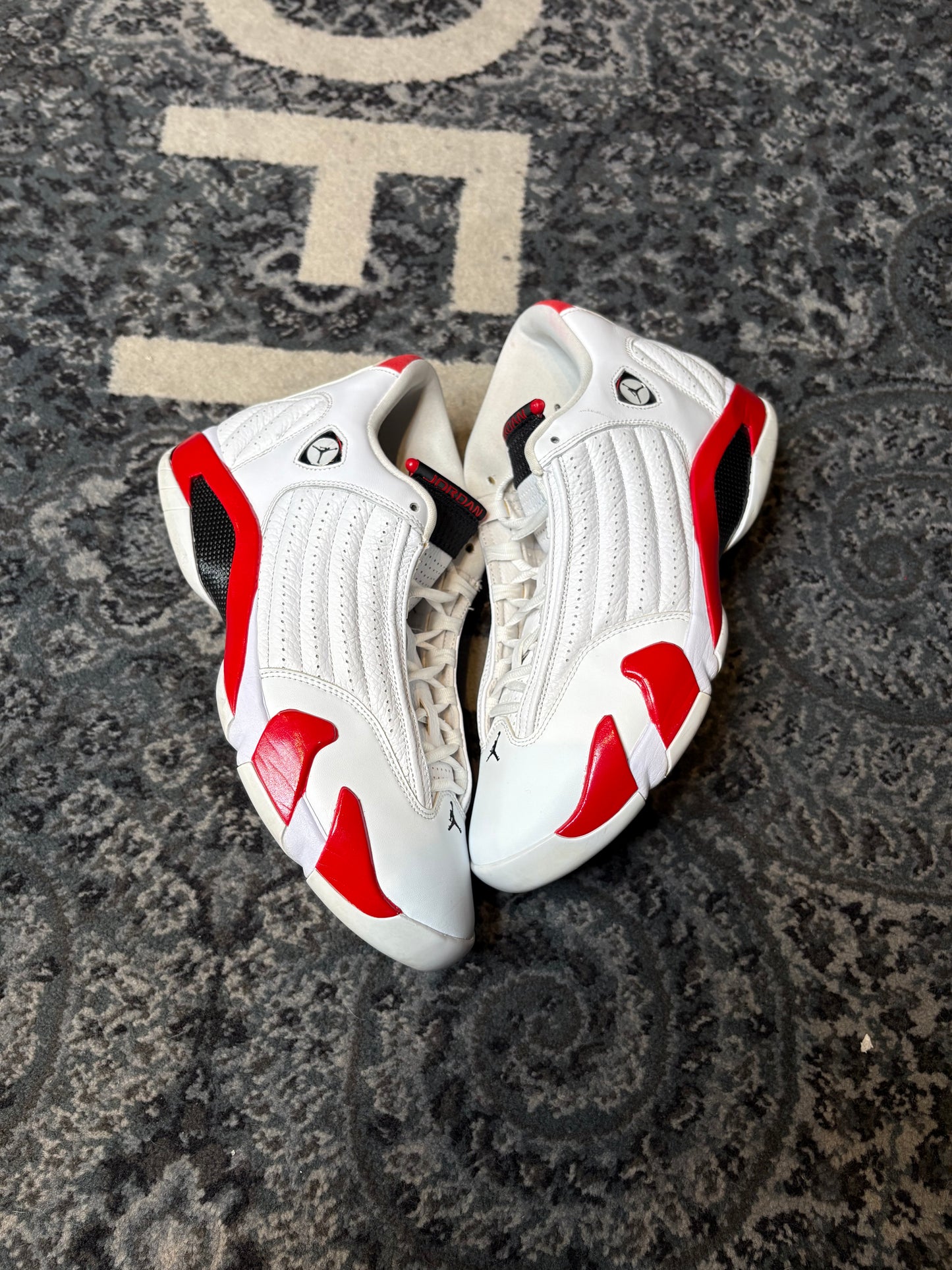 Jordan 14 Retro “Candy Cane” CLEAN NB SIZE 12