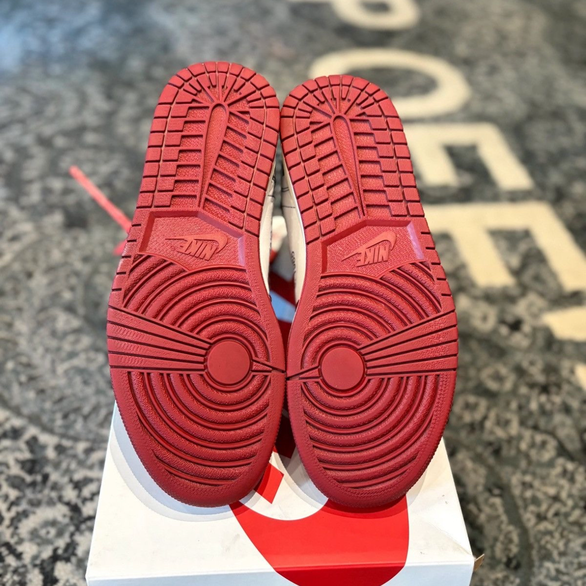 Jordan 1 Retro Off-White Chicago Clean OG Size 9