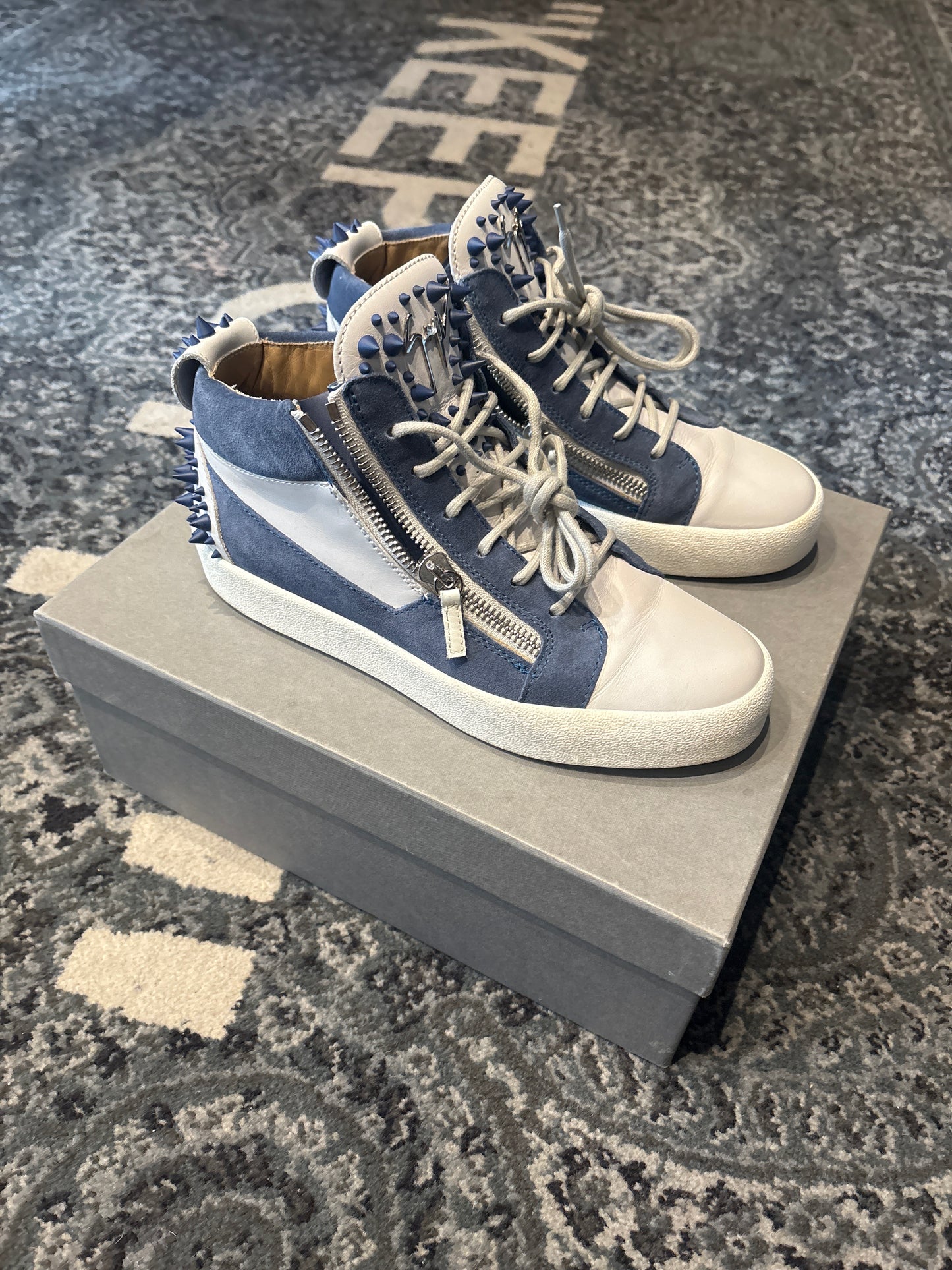 Guiseppe Zanotti London Spiked PO OG SIZE 10