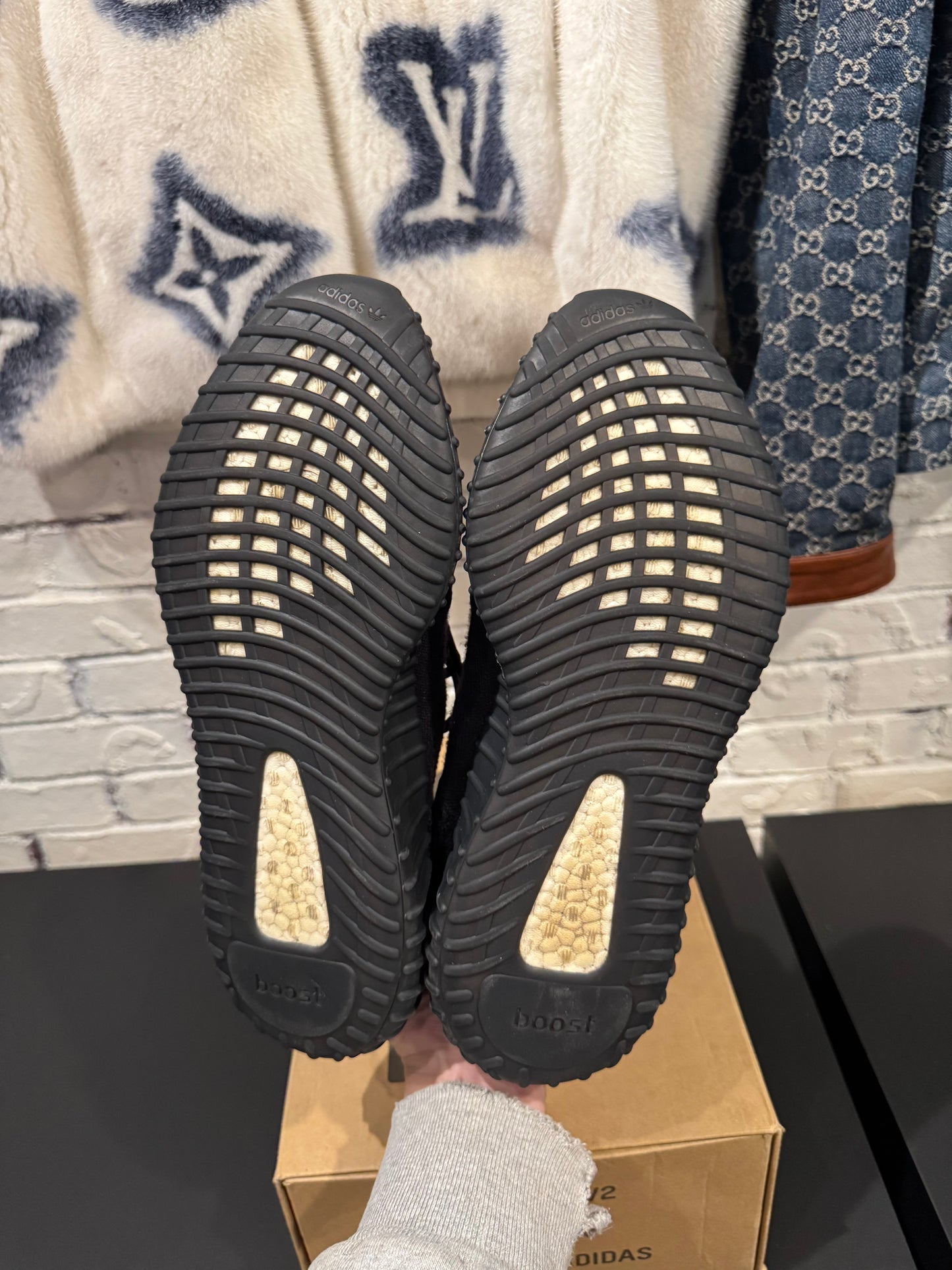 Yeezy 350 Onyx Clean OG Size 11.5