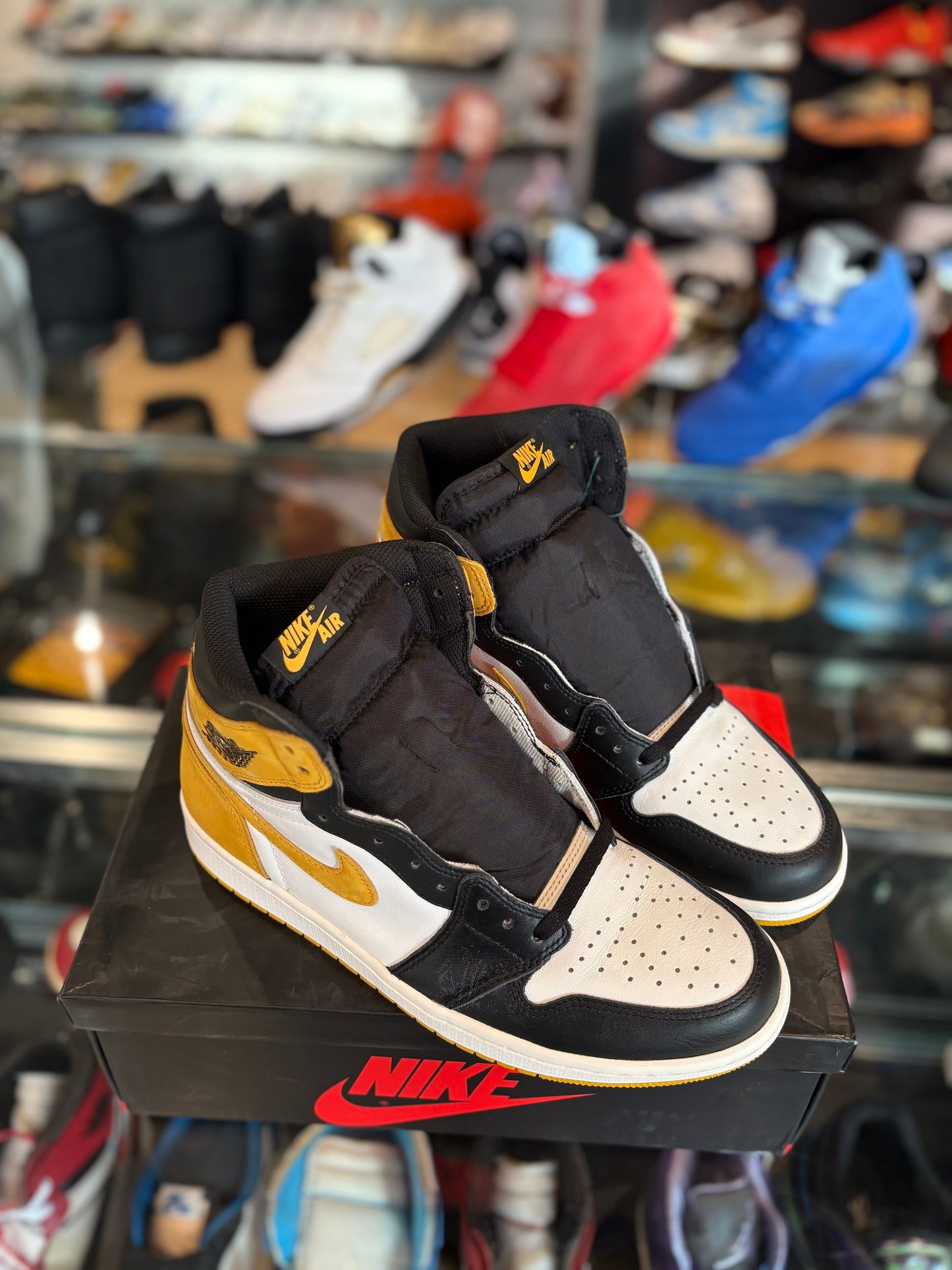 Jordan 1 Retro Yellow Ochre DS OG Size 10