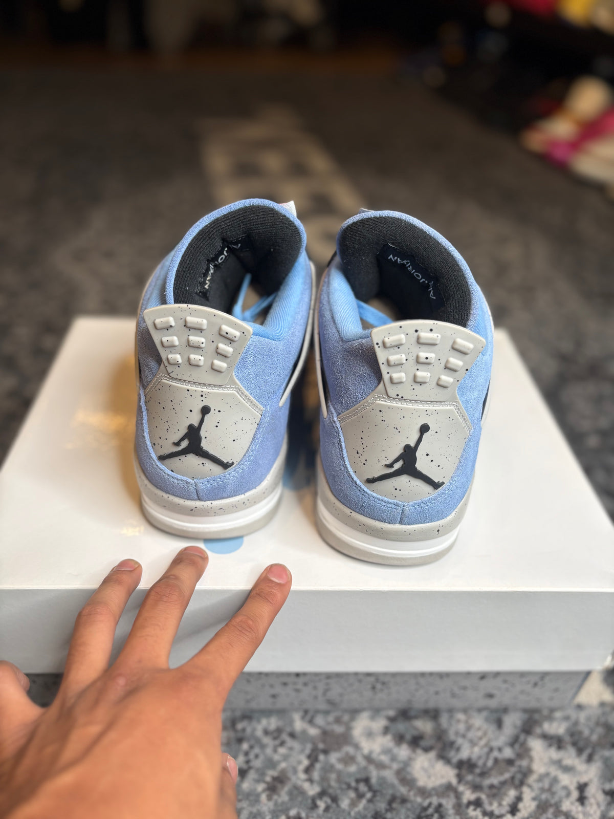 Jordan 4 Retro “Unc” Clean Og Size 12