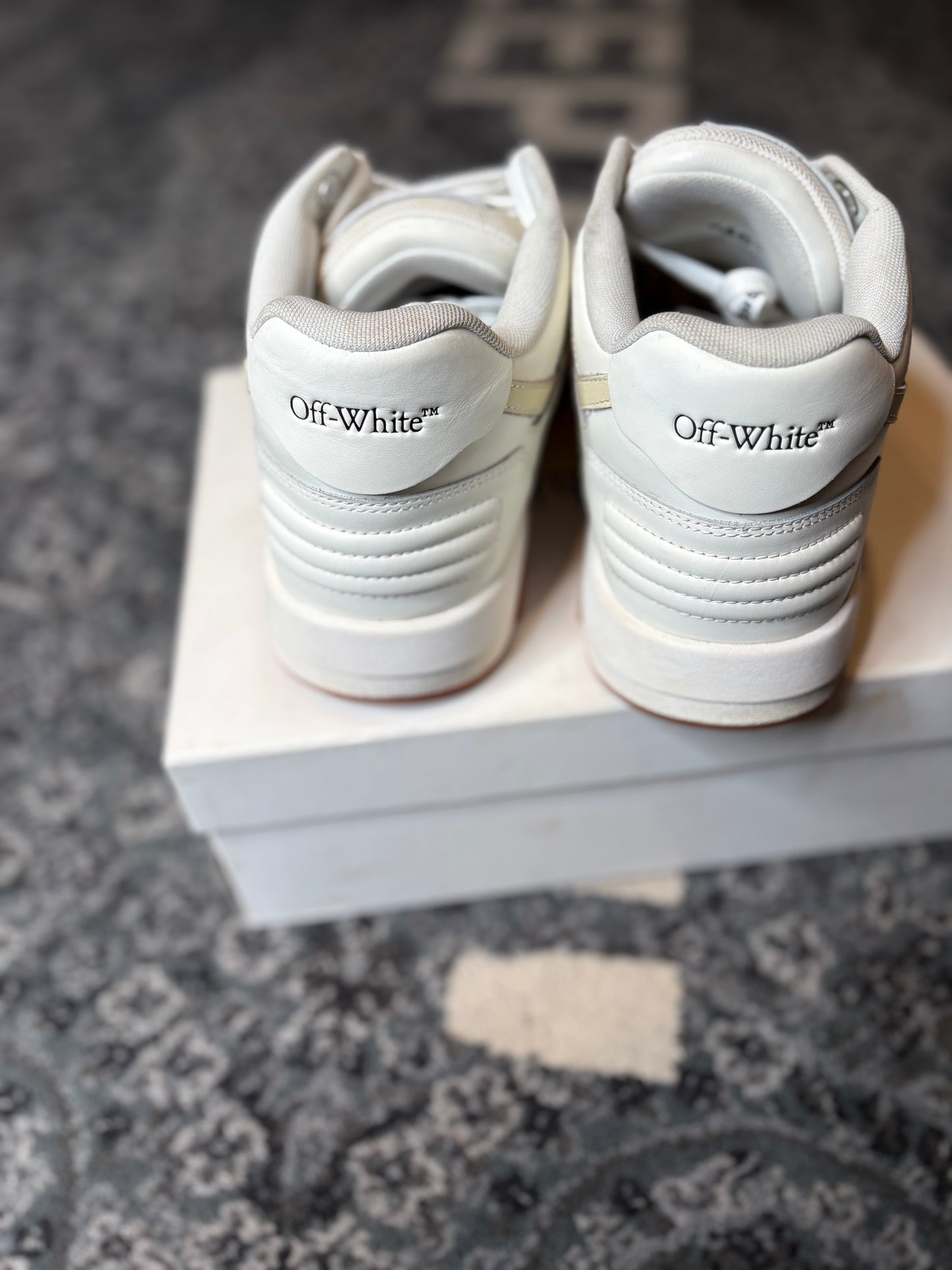 Off White Out Of Office “White and Beige” Clean Og Size 13(46 EU)