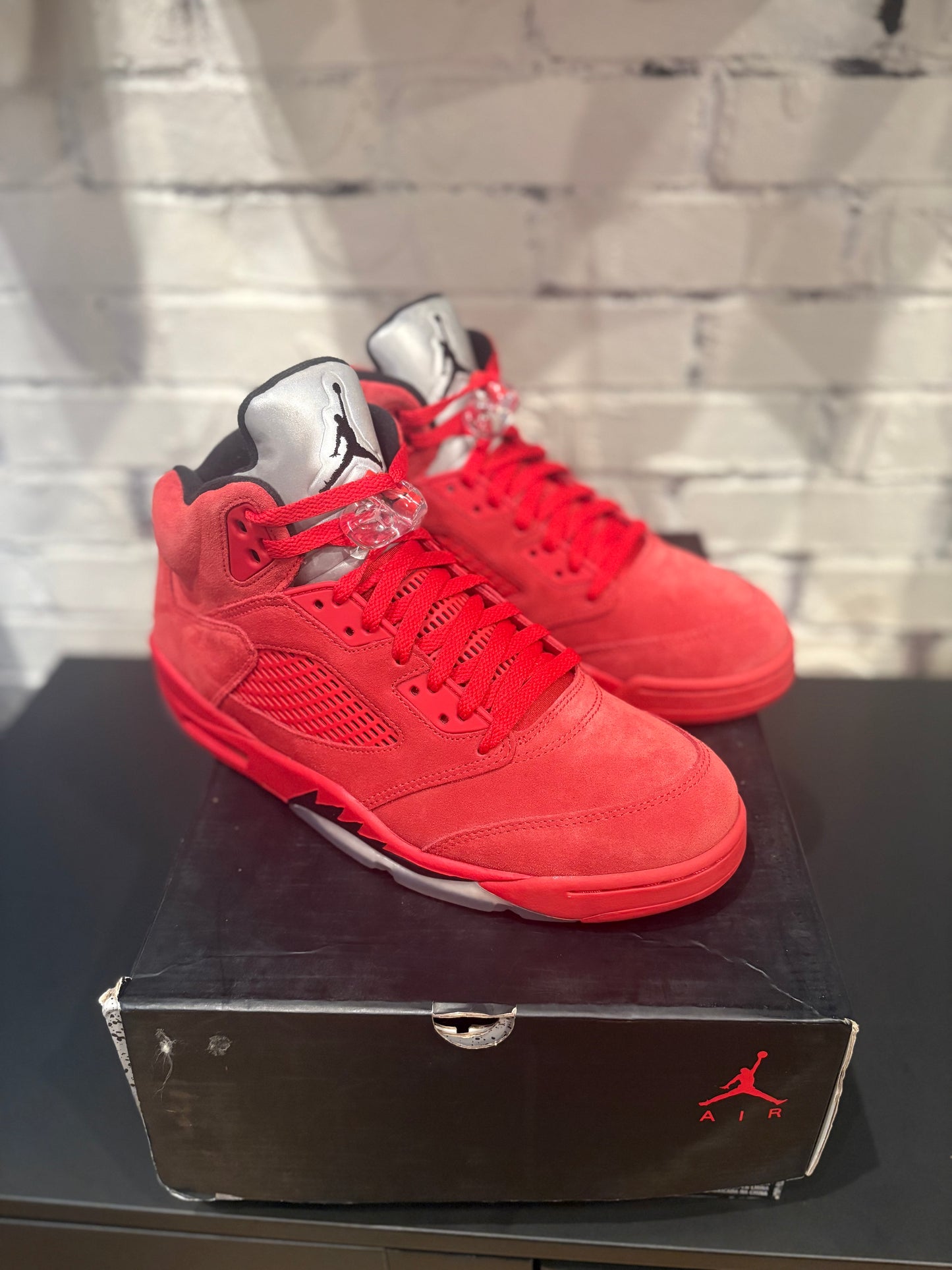 Jordan 5 Retro Red Suede VNDS Size 11