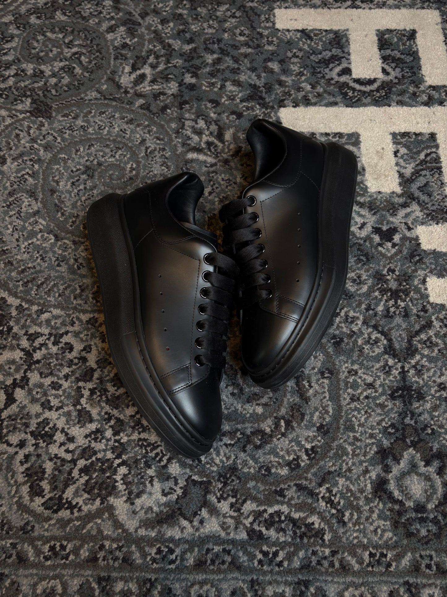Alexander McQueen Oversized “Black” Clean Nb Size 10(43 EU)