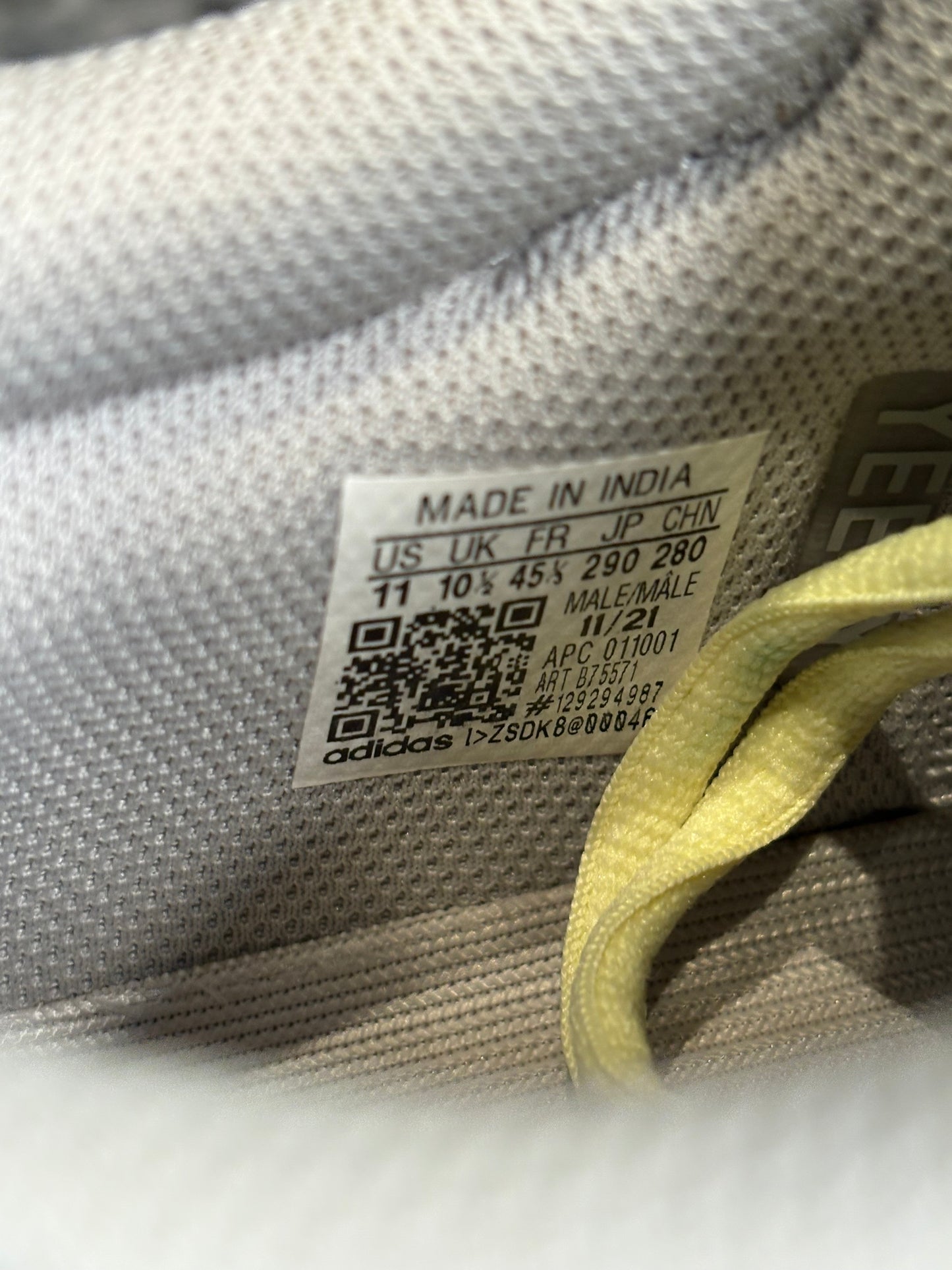 Yeezy 700 “Wave Runner” Clean NB Sz 11