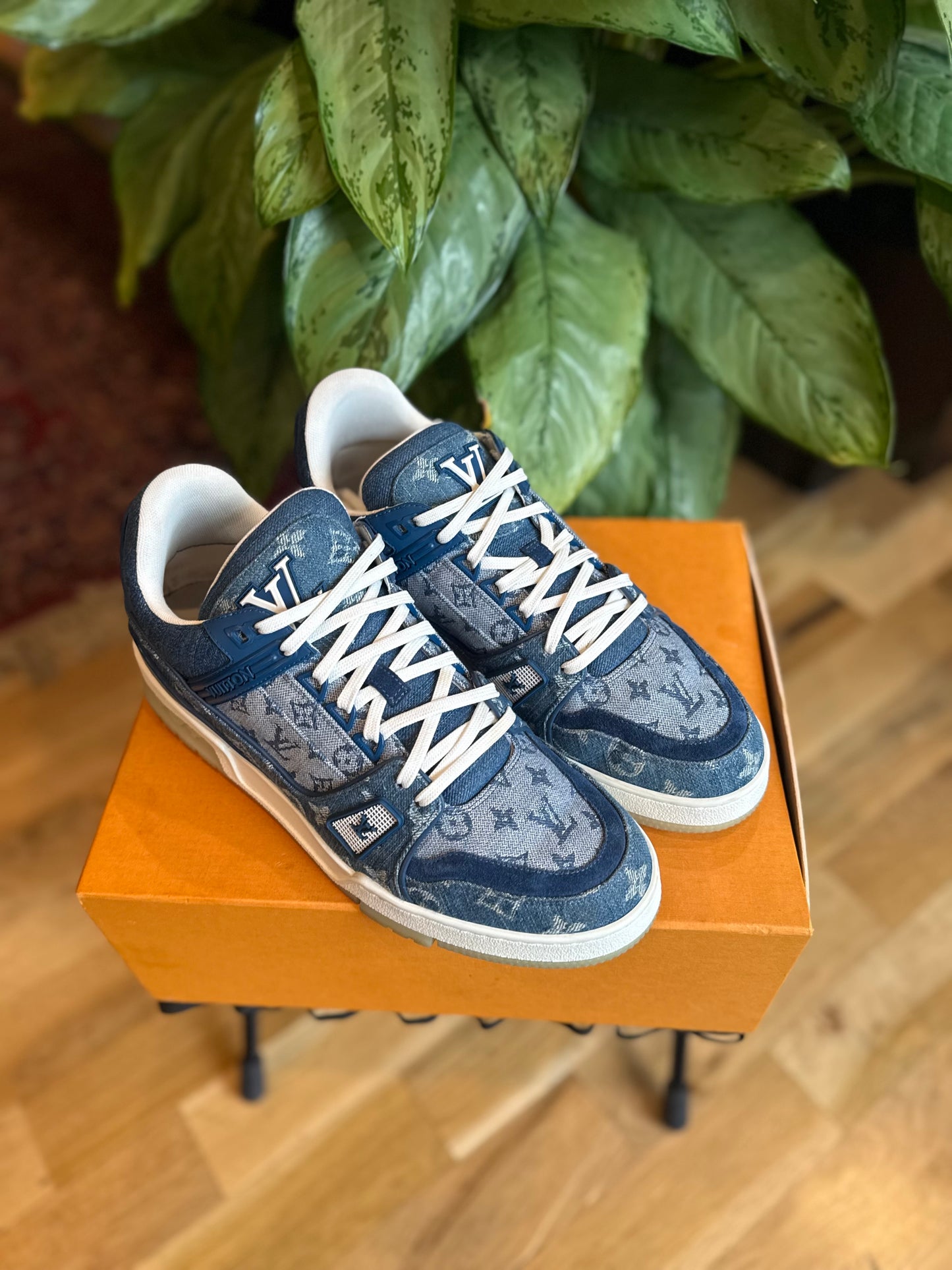 Louis Vuitton Trainer Denim Clean OG Size 8LV