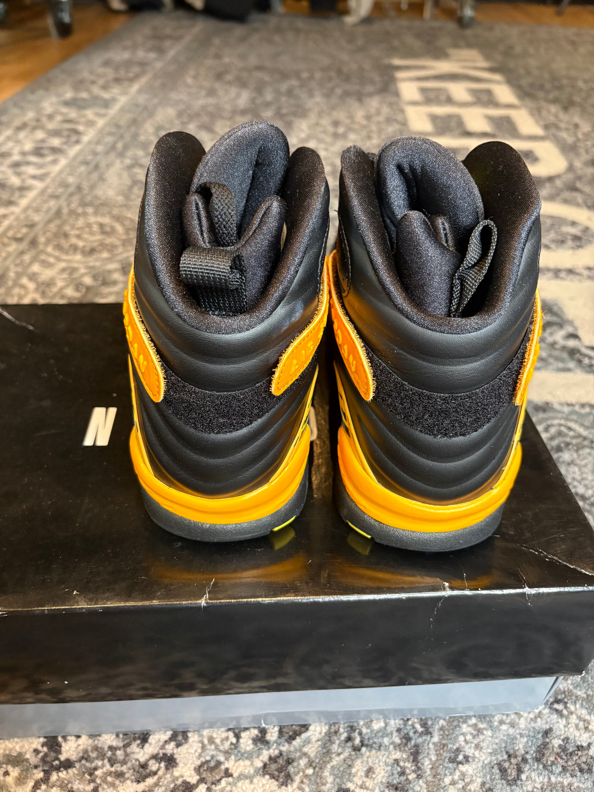 Jordan 8 Retro “Taxi Yellow Black” Clean Og Size 10.5M/12W