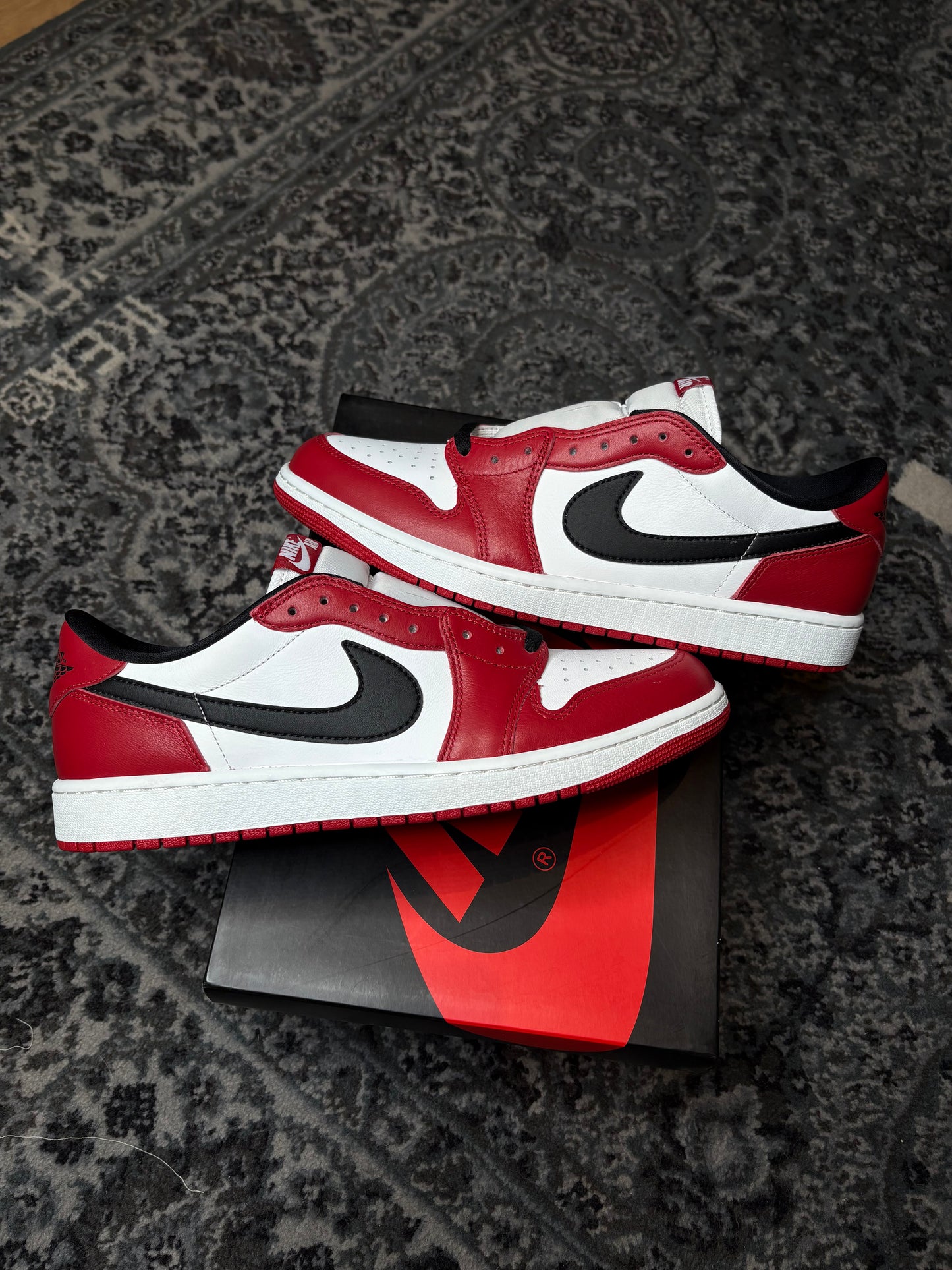 Jordan 1 Retro Low Chicago DS OG Size 12