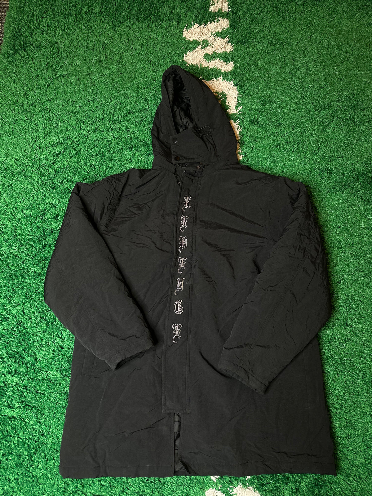 Revenge Puffer Black Size Medium