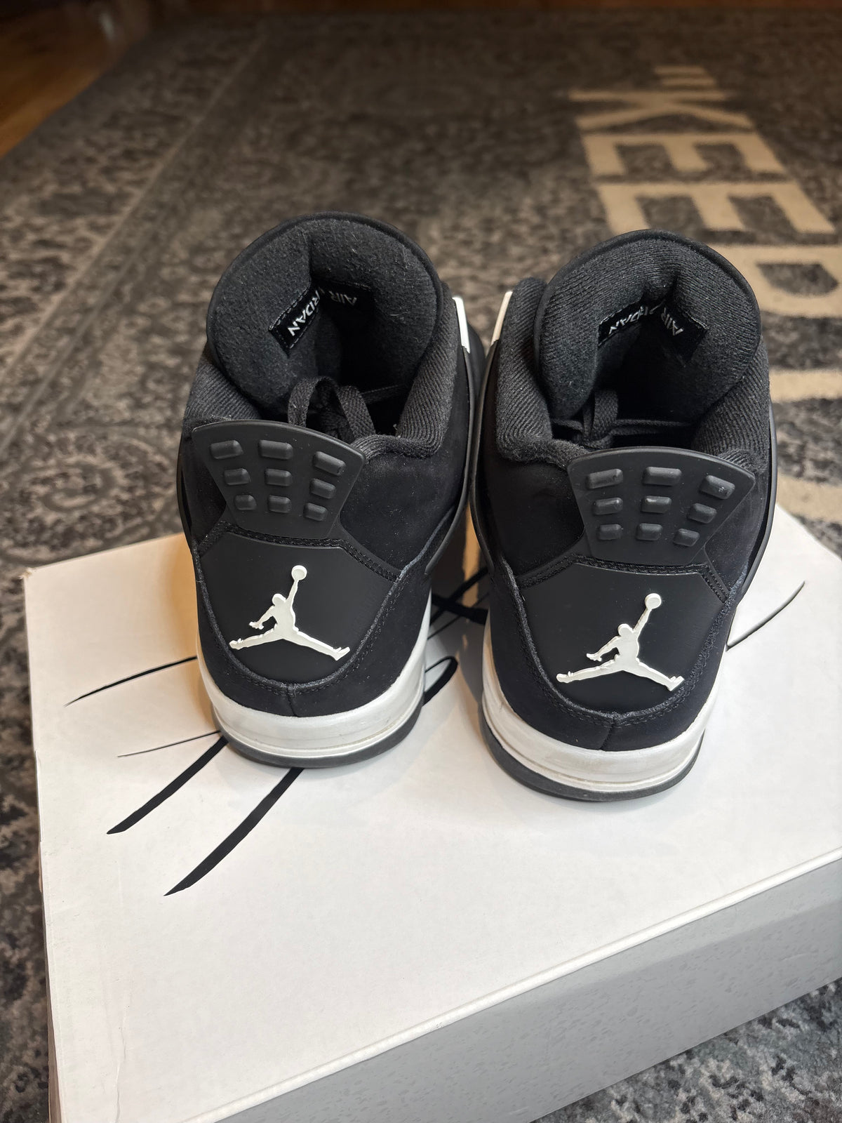 Jordan 4 Retro “White Thunder” Clean Og Size 10.5