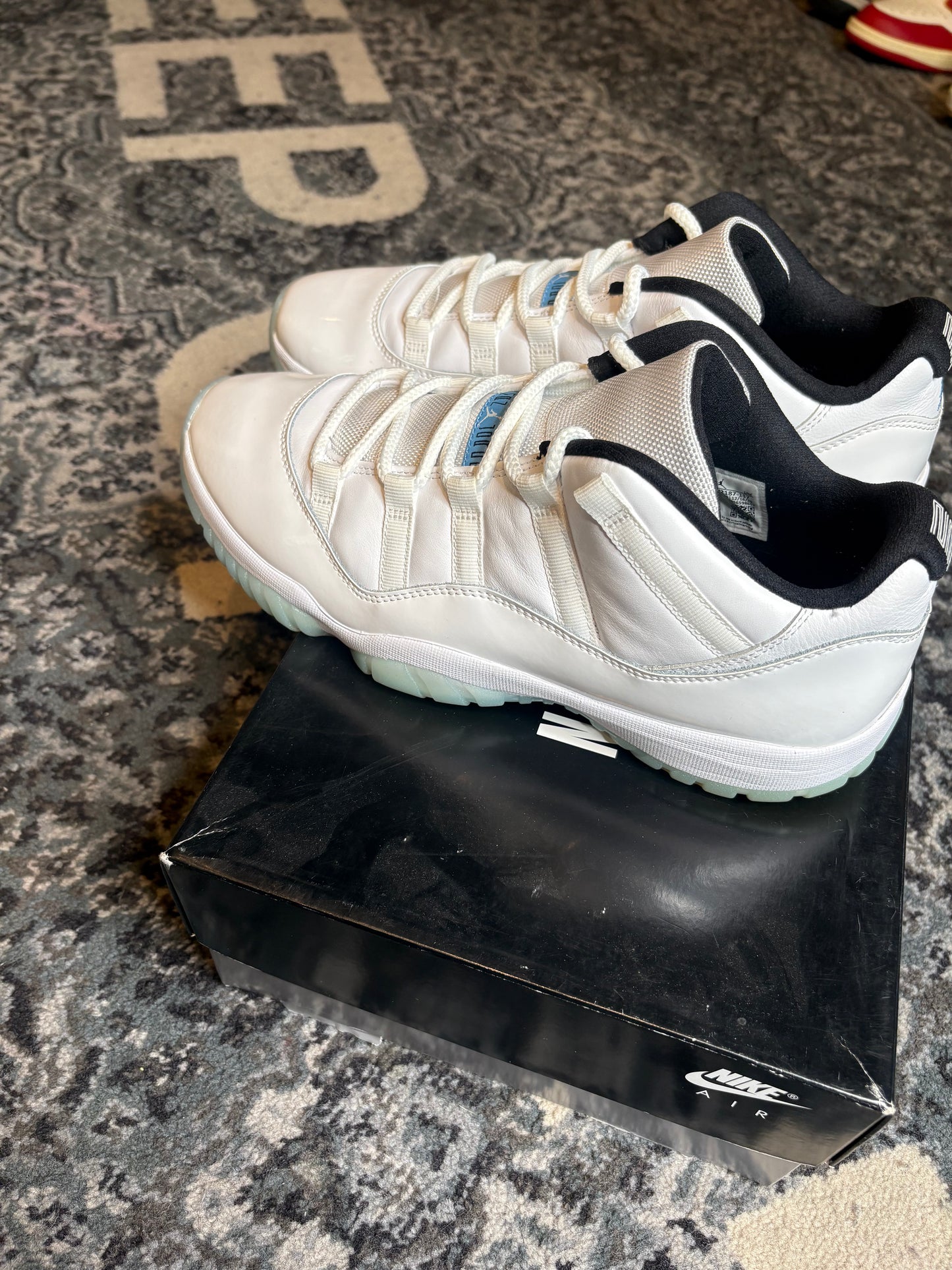 Jordan 11 Retro Low “Legend Blue” Clean Og Size 11