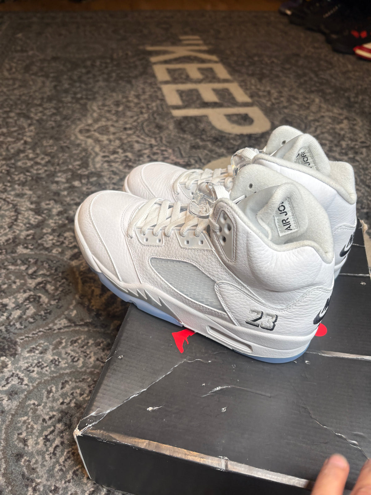 Jordan 5 Retro “White Metallic” Clean Og Size 9