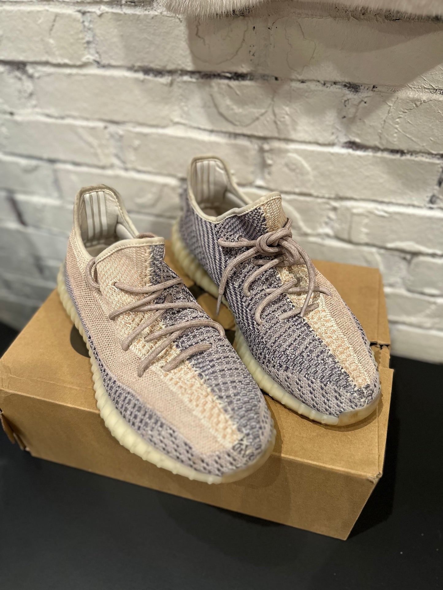 Yeezy 350 Boost Ash Pearl PO OG Size 11.5