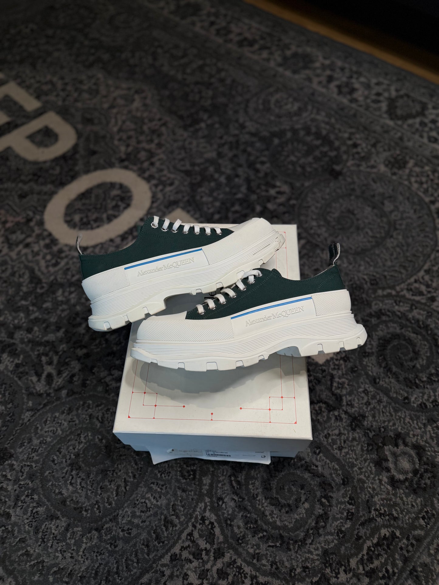 Alexander McQueen Lace Up Green Blue PO OG Size 11