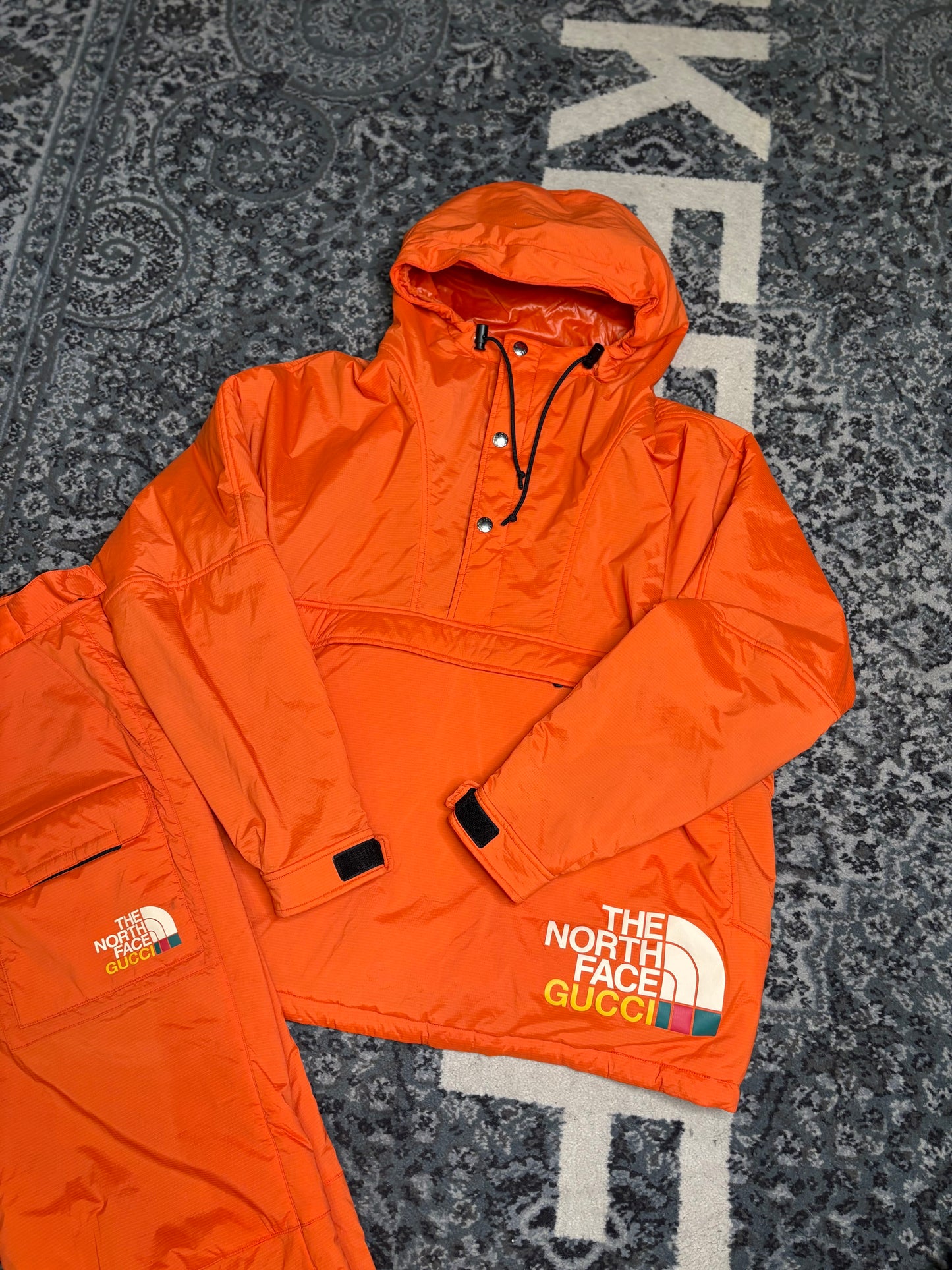 Gucci x TNF Orange Windbreaker Set PO Size L
