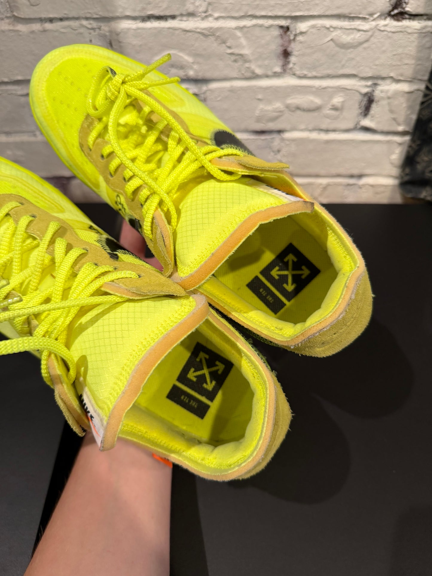 AF1 Off-White Volt Clean NB Size 11