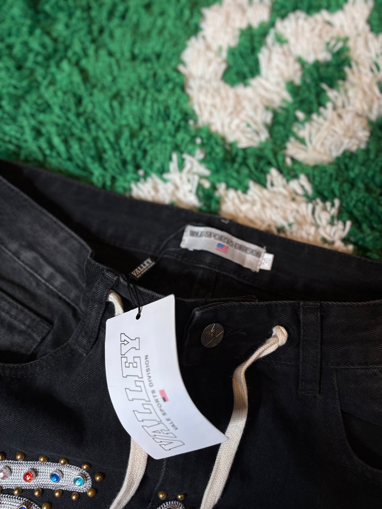 Vale Jeans Black DS Size 30