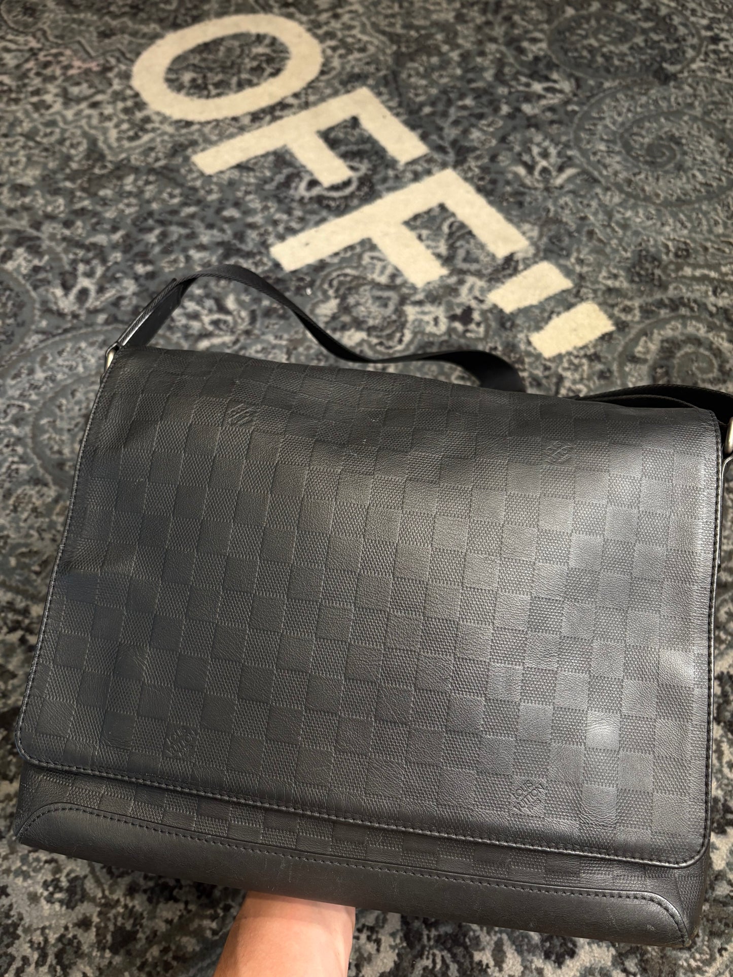 Louis Vuitton District Messenger Bag