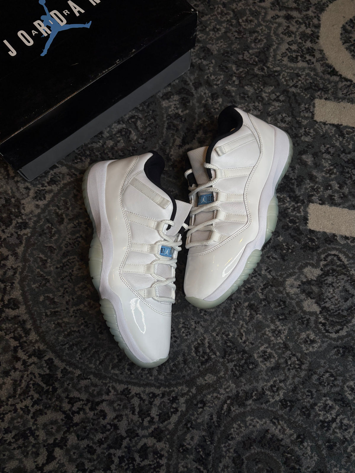 Jordan 11 Retro Low “Legend Blue” Clean Og Size 10