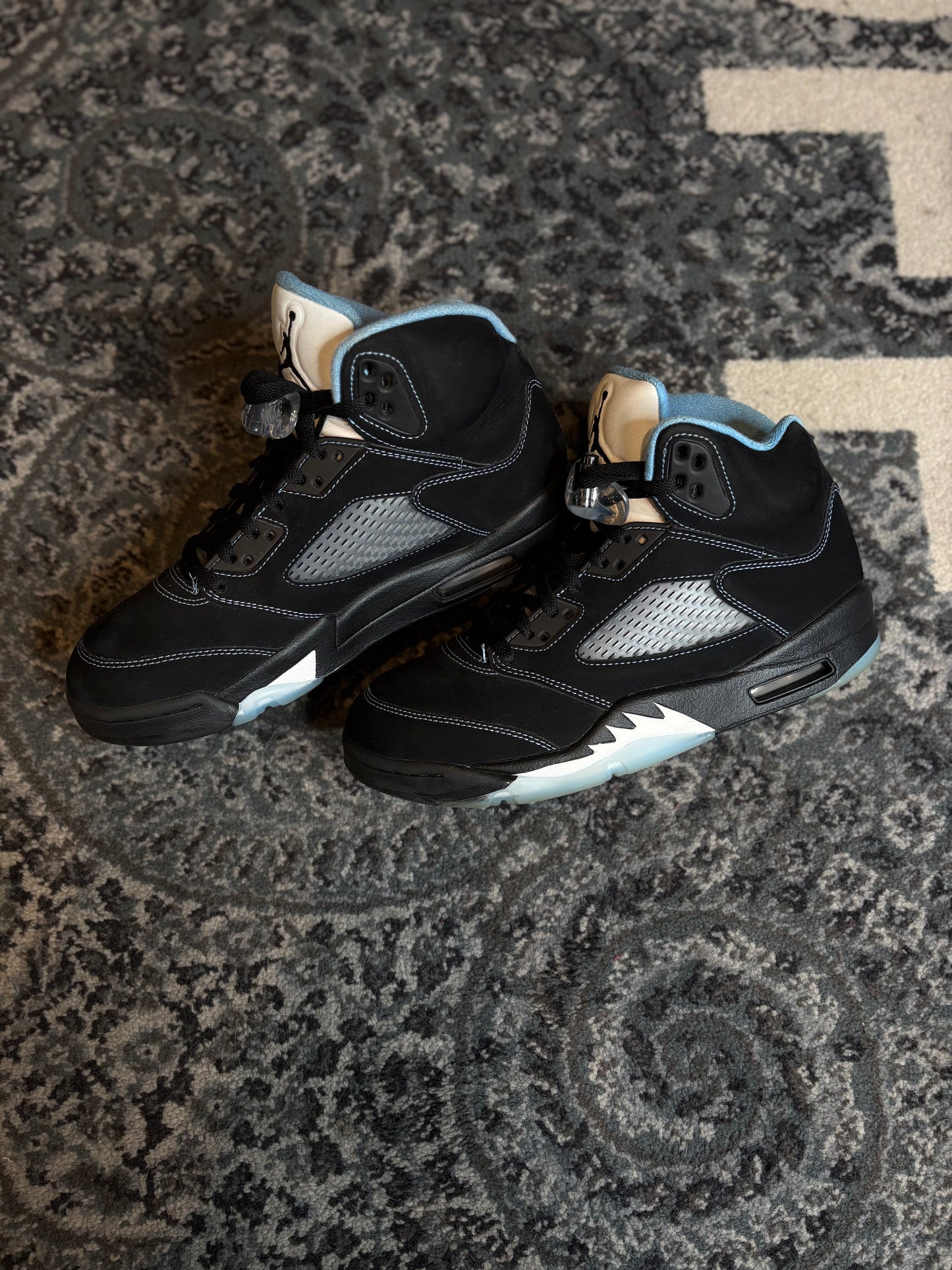 Jordan 5 Retro “Black University Blue” Clean Nb Size 8
