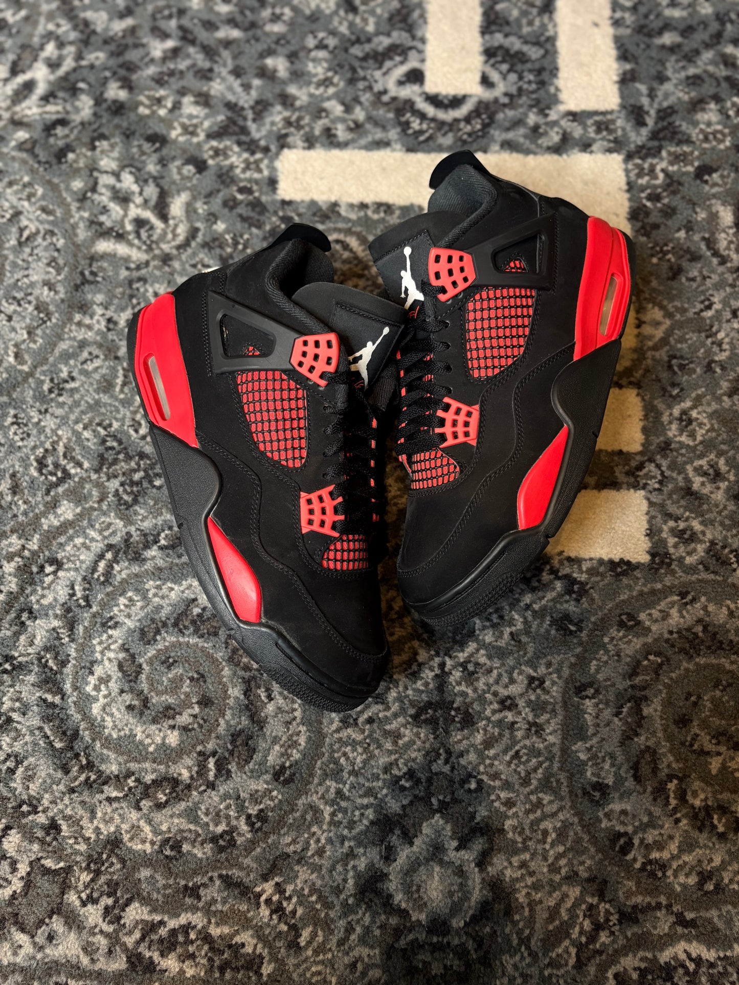 Jordan 4 Retro “Thunder Red” Clean Nb Size 8.5