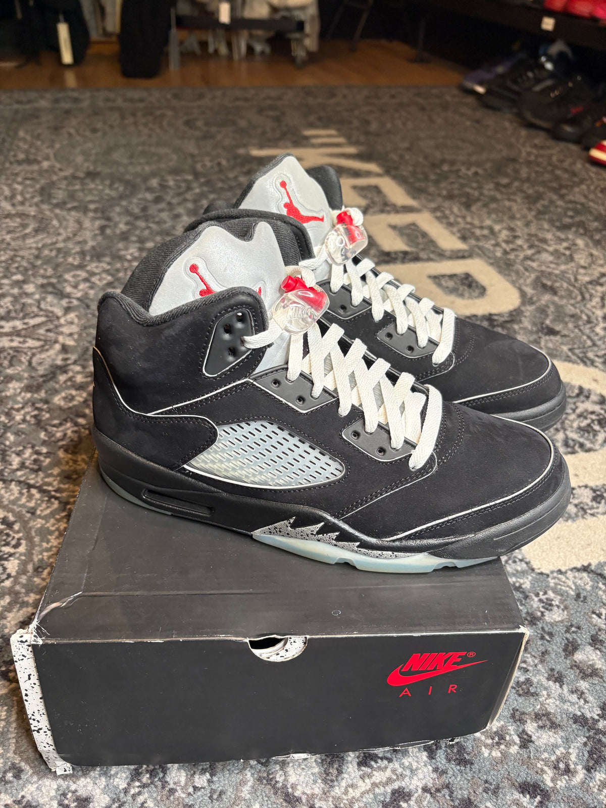 Jordan 5 Retro “Black Metallic” Clean Og Size 10