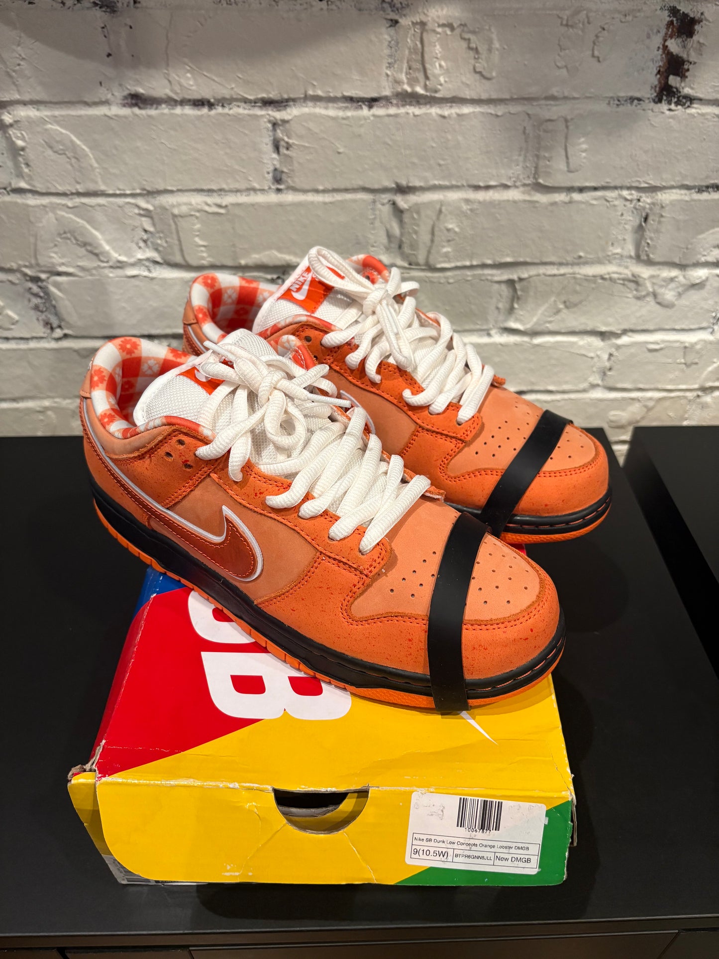 Nike Dunk SB Orange Lobster DS OG ALL Size 9